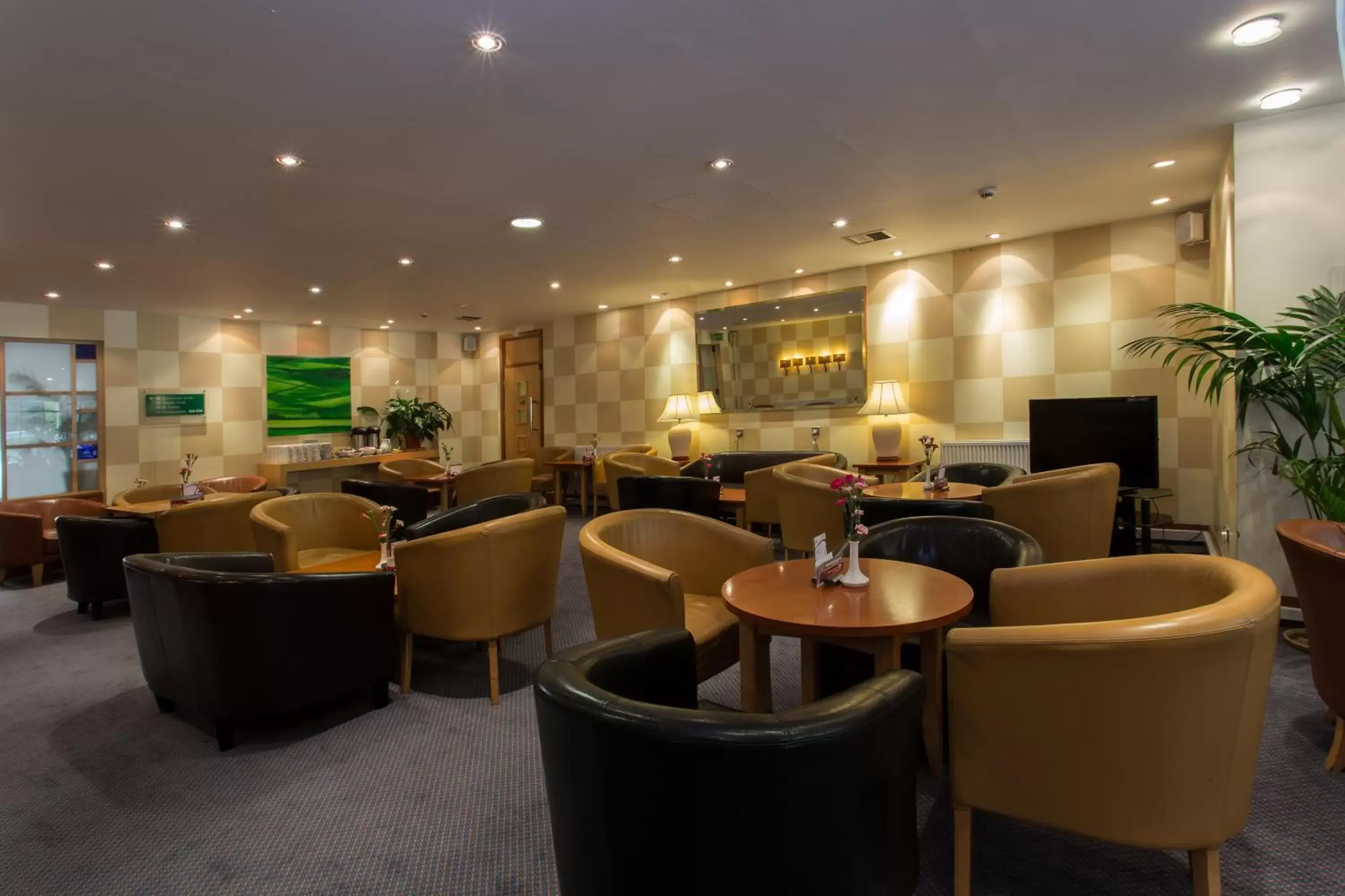 Lobby or reception, Lounge/Bar in Britannia Leeds Bradford Airport