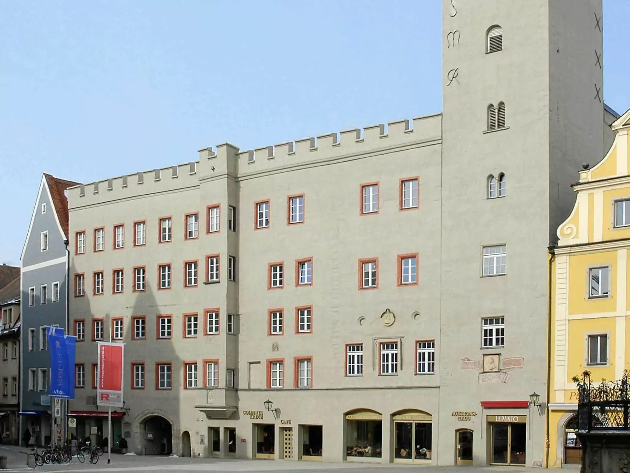 Property building in Hotel Goldenes Kreuz