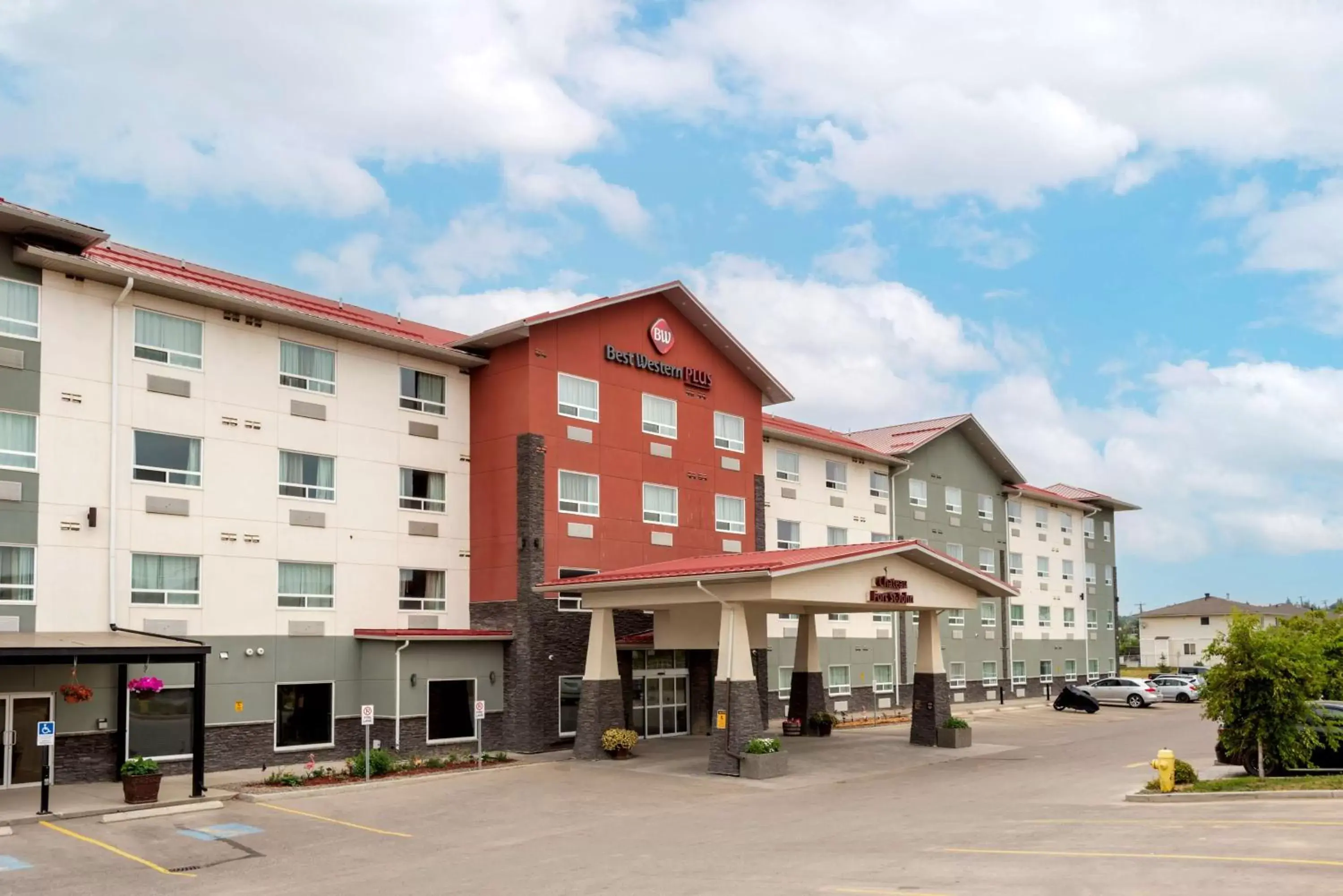 Property Building in Best Western Plus Chateau Fort St. John