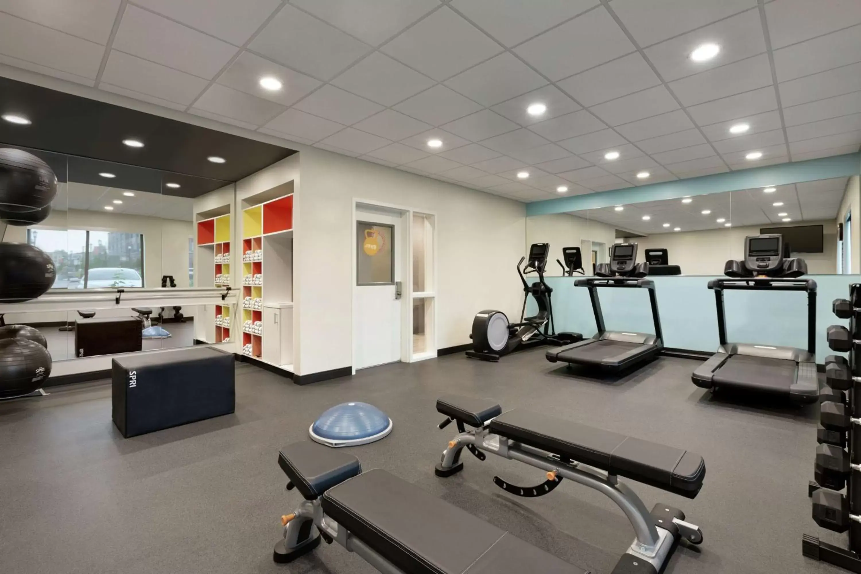 Fitness centre/facilities, Fitness Center/Facilities in Tru by Hilton St. Charles St. Louis