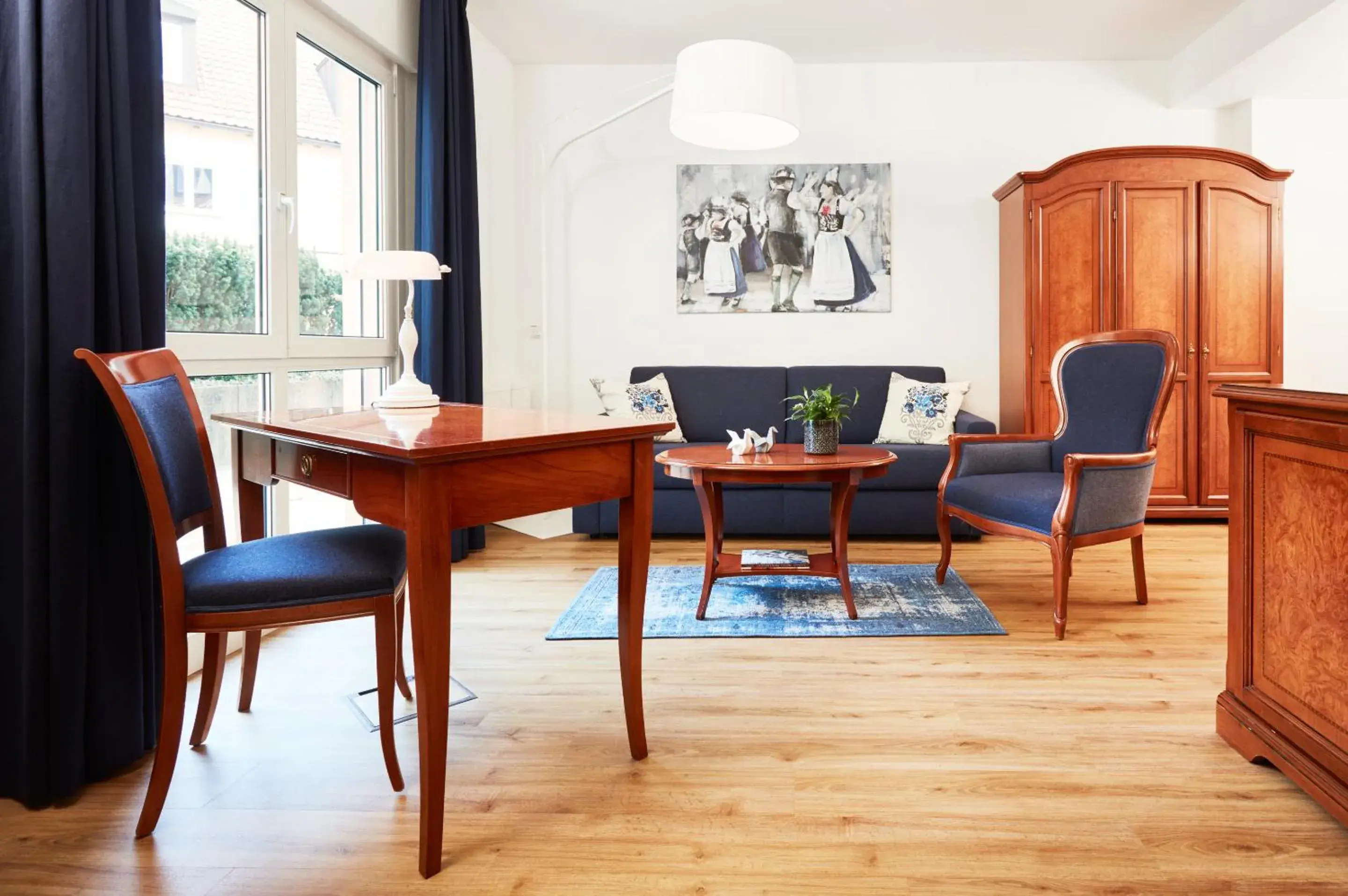 Photo of the whole room, Seating Area in Hotel Prinzregent München Messe