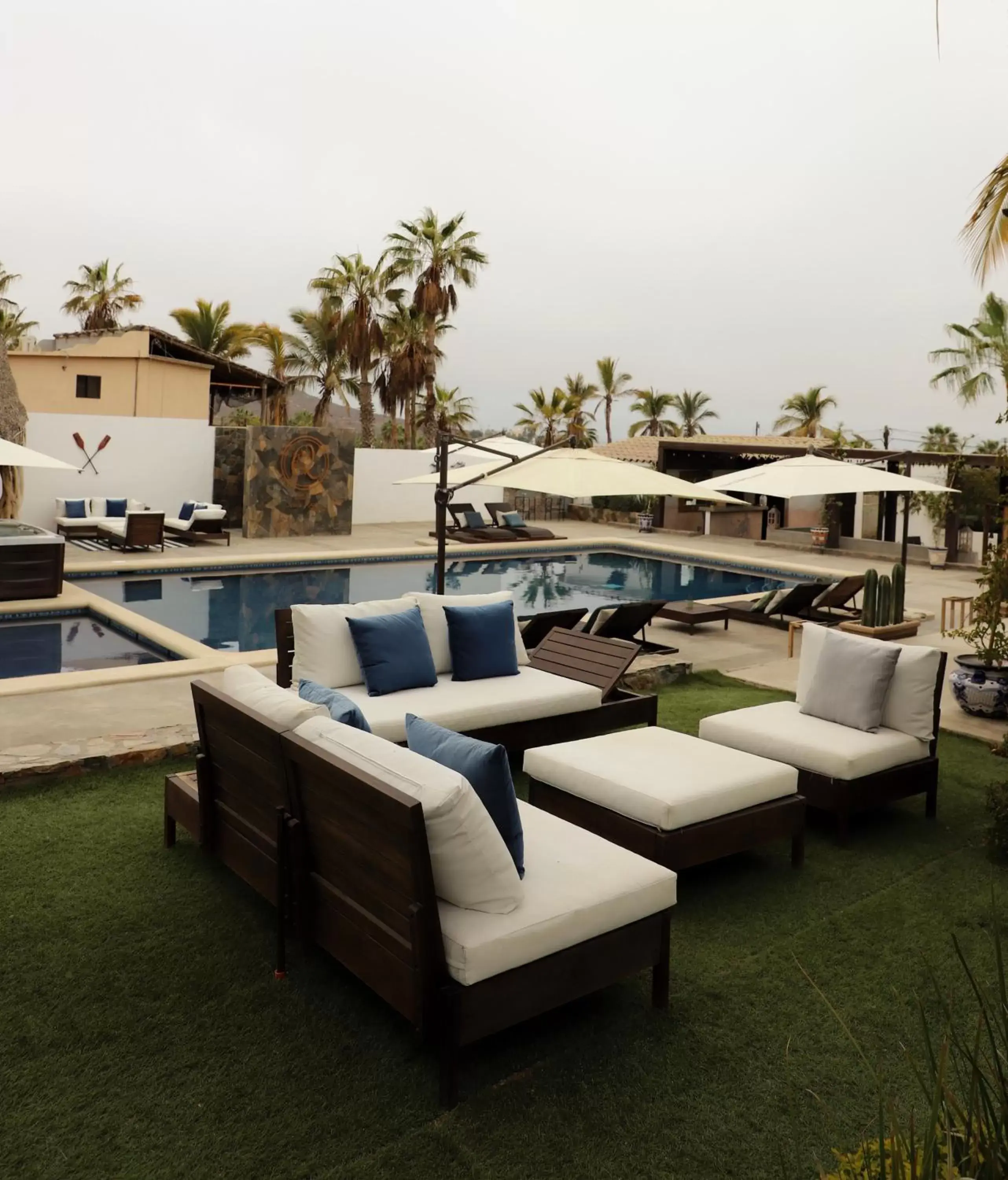Lounge or bar, Swimming Pool in Hotel Quinta Santa Rosa