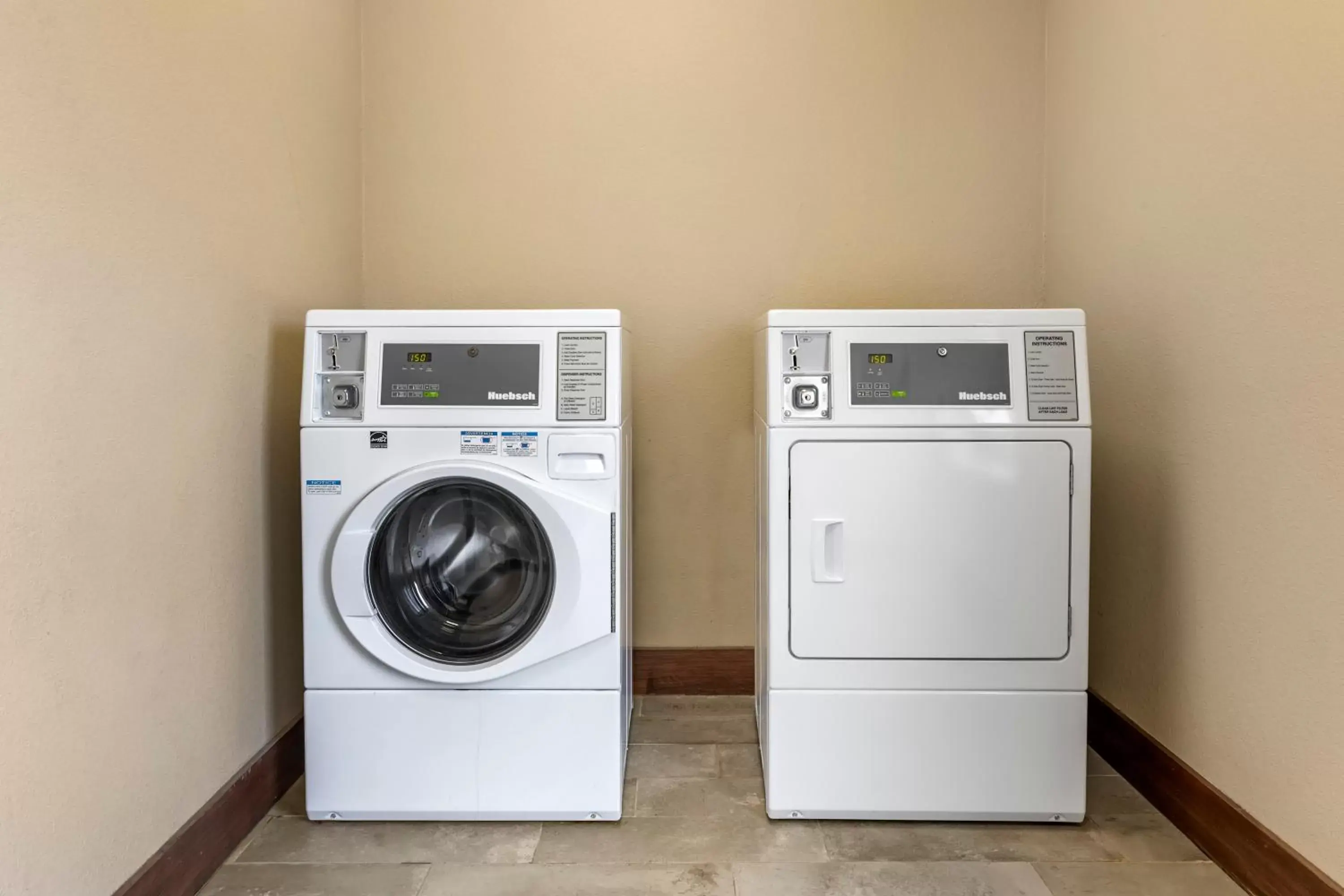 washing machine, Kitchen/Kitchenette in Comfort Inn & Suites Augusta