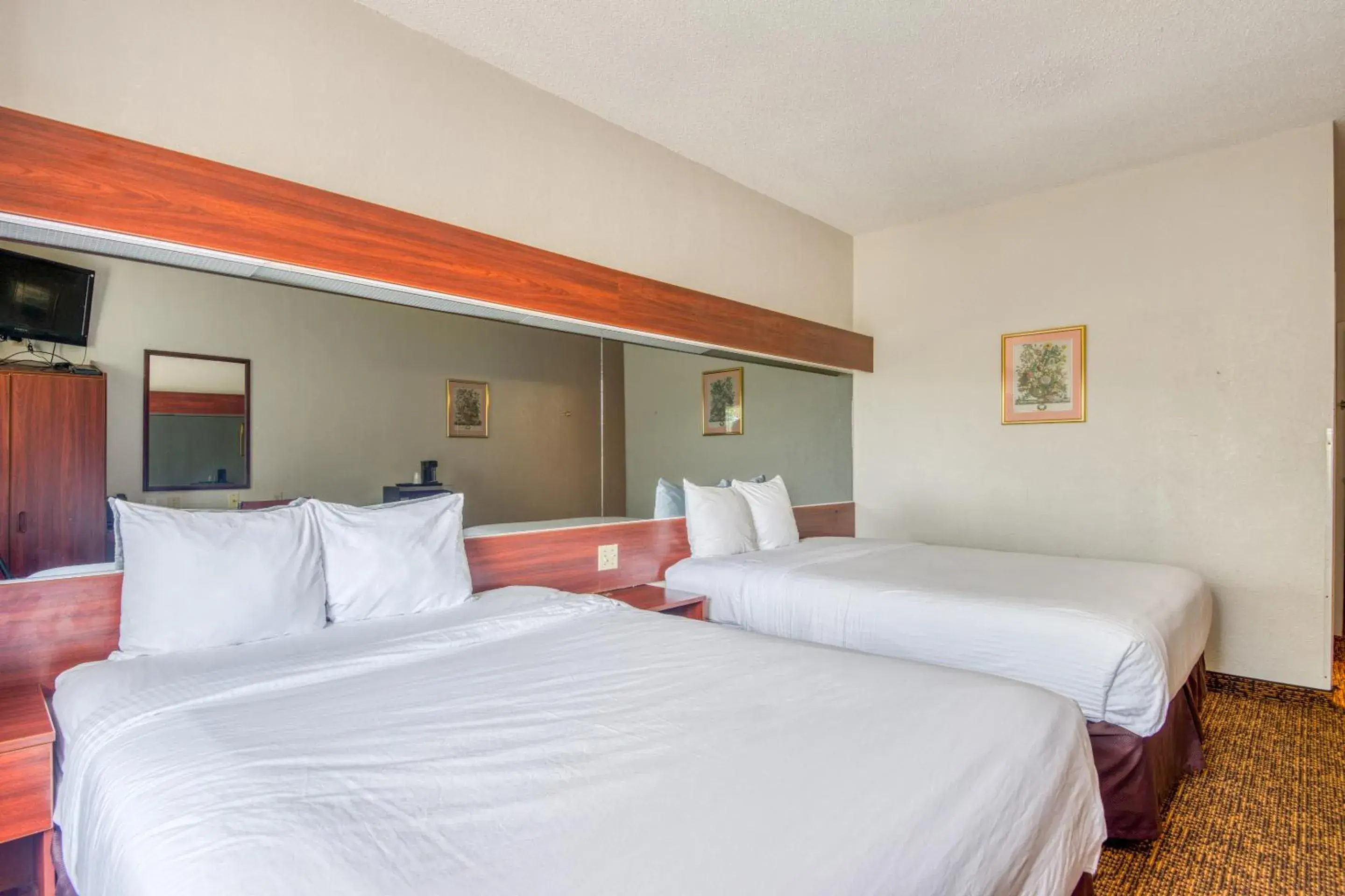 Bedroom, Bed in Trident Inn & Suites, Baton Rouge