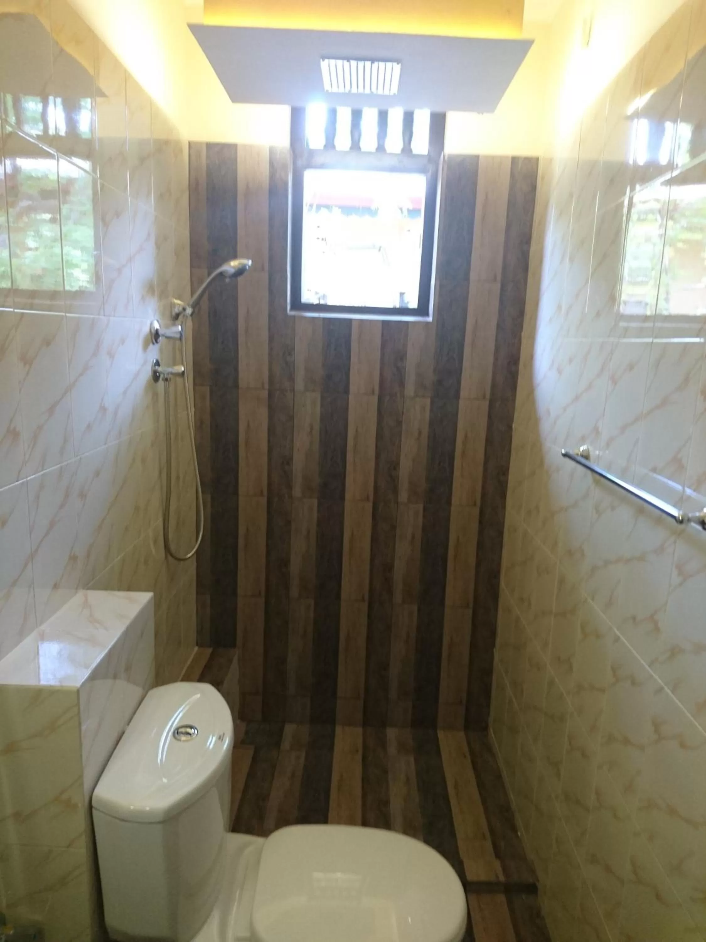 Bathroom in Shiva Rest Katharagama