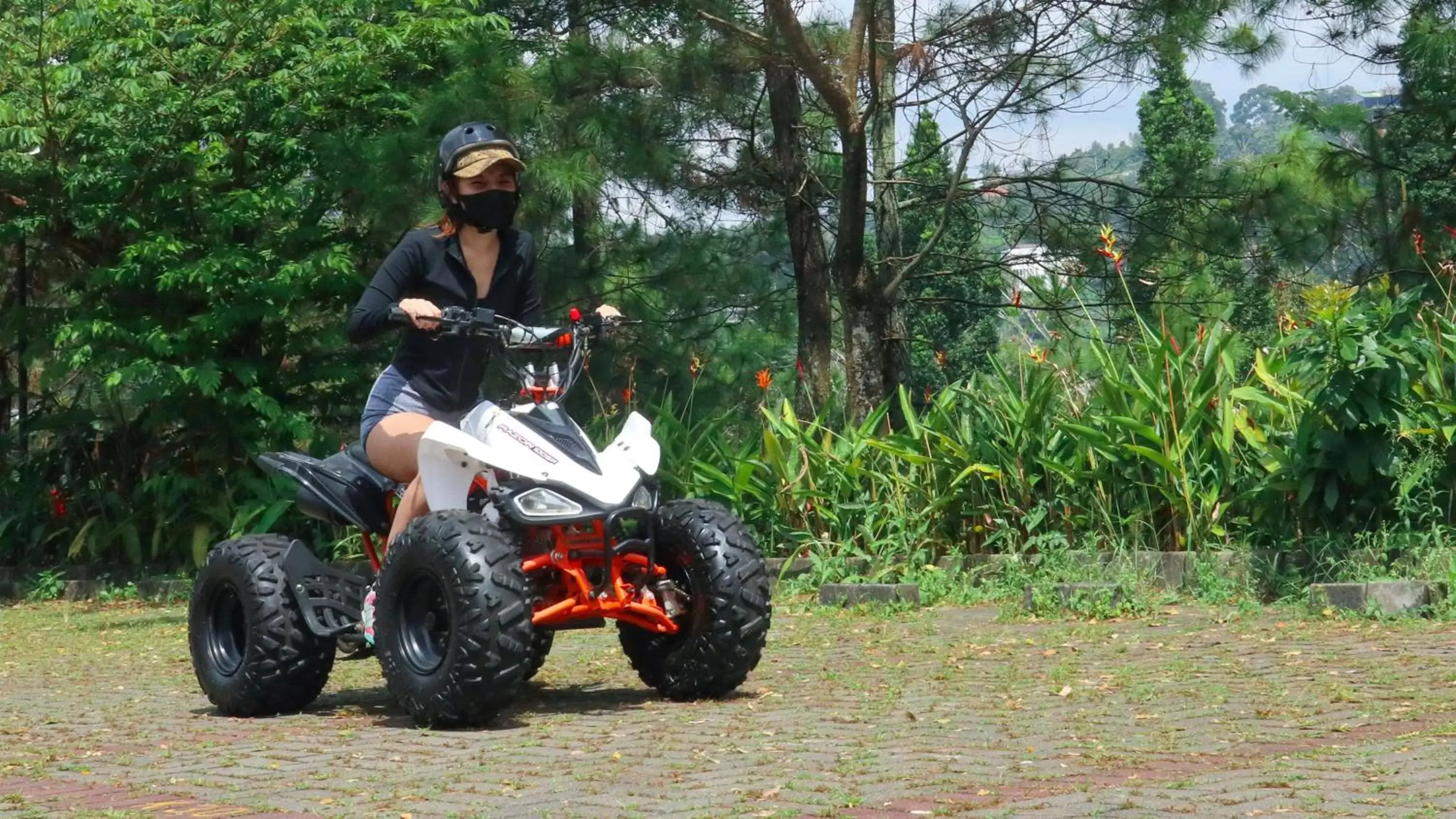 Fitness centre/facilities in InterContinental Bandung Dago Pakar by IHG Fitness centre/facilities in InterContinental Bandung Dago Pakar by IHG