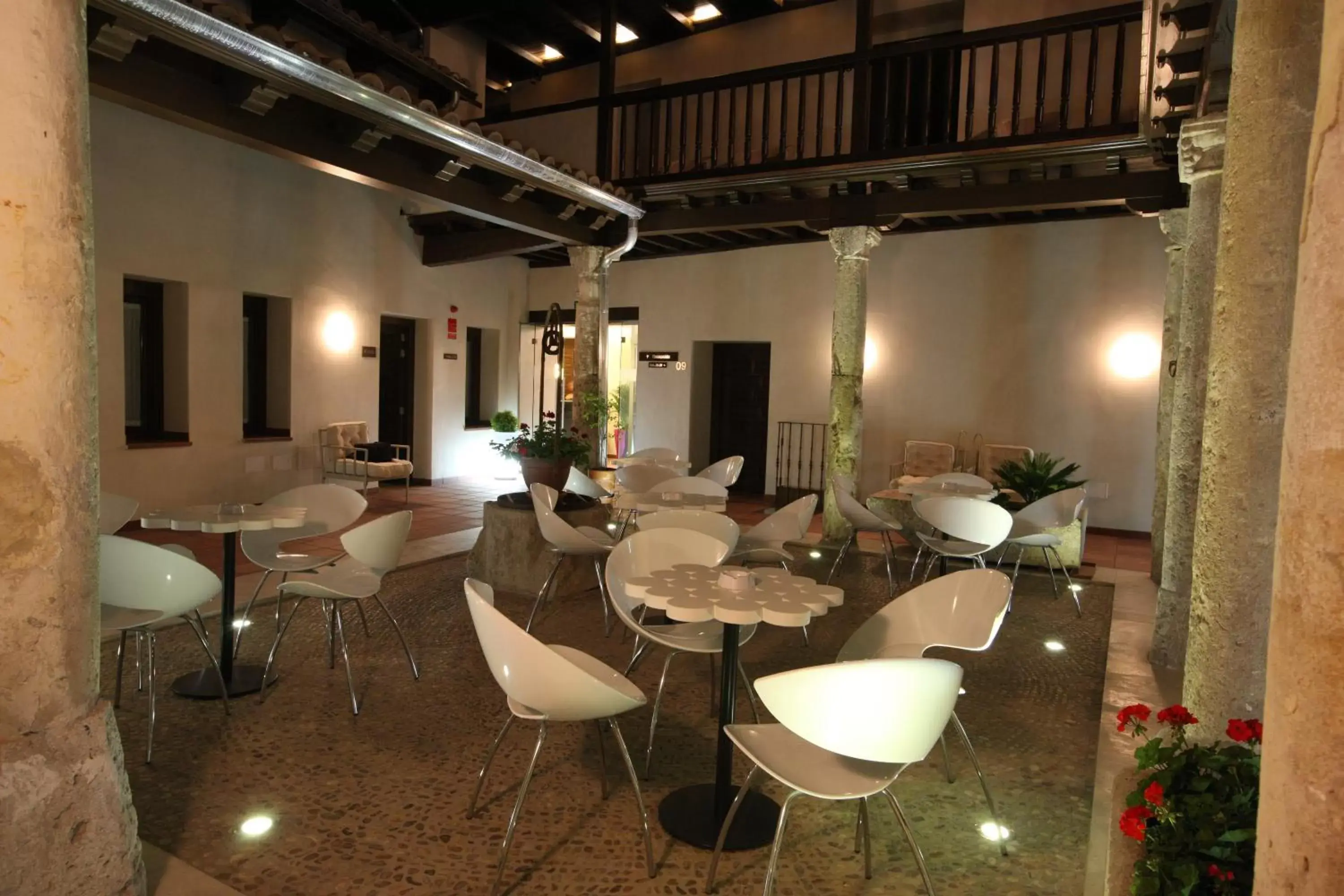Balcony/Terrace, Banquet Facilities in Evenia Alcalá Boutique Hotel