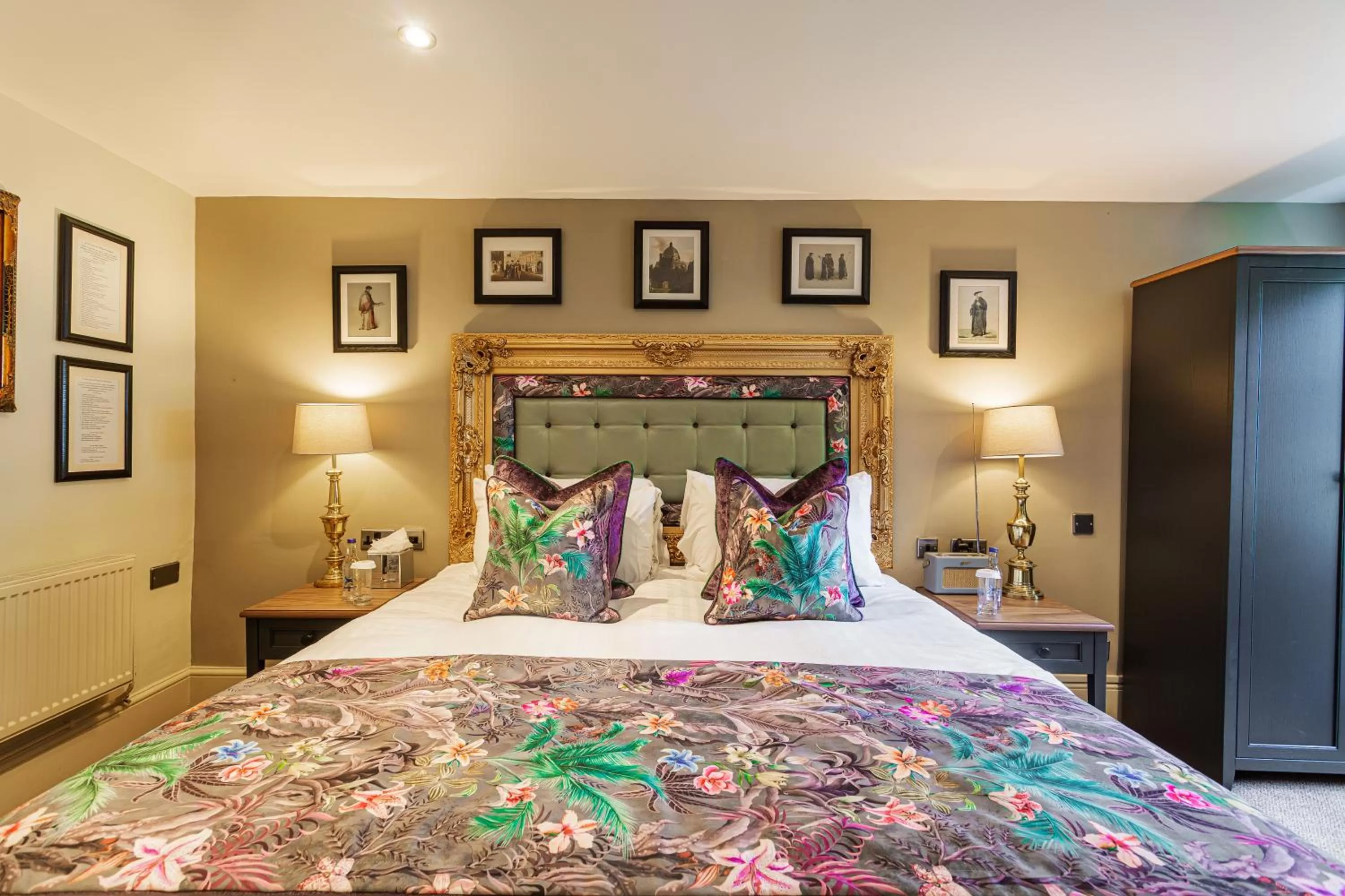 Bed in The George Hotel, Amesbury, Wiltshire - The Coaching Inn Group