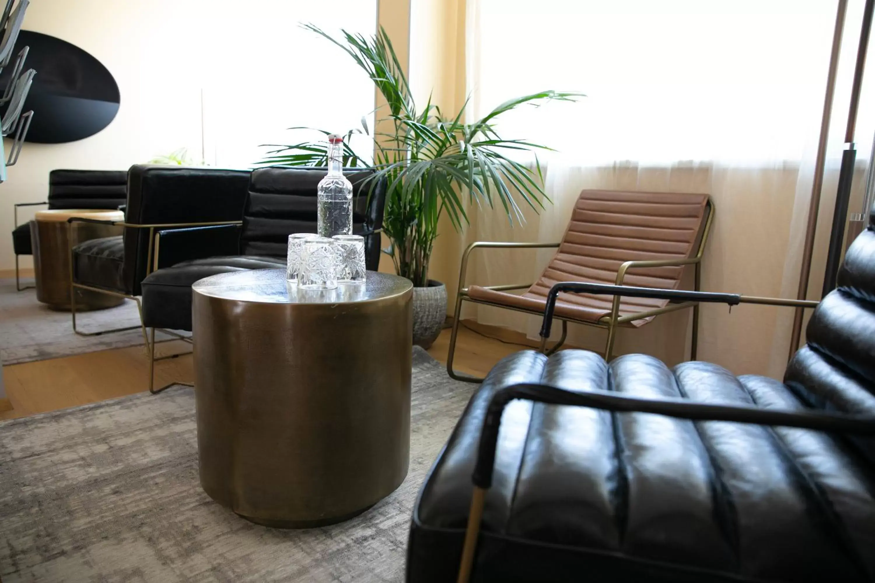 Lobby or reception, Seating Area in Das Reinisch Airport Hotel & Restaurant