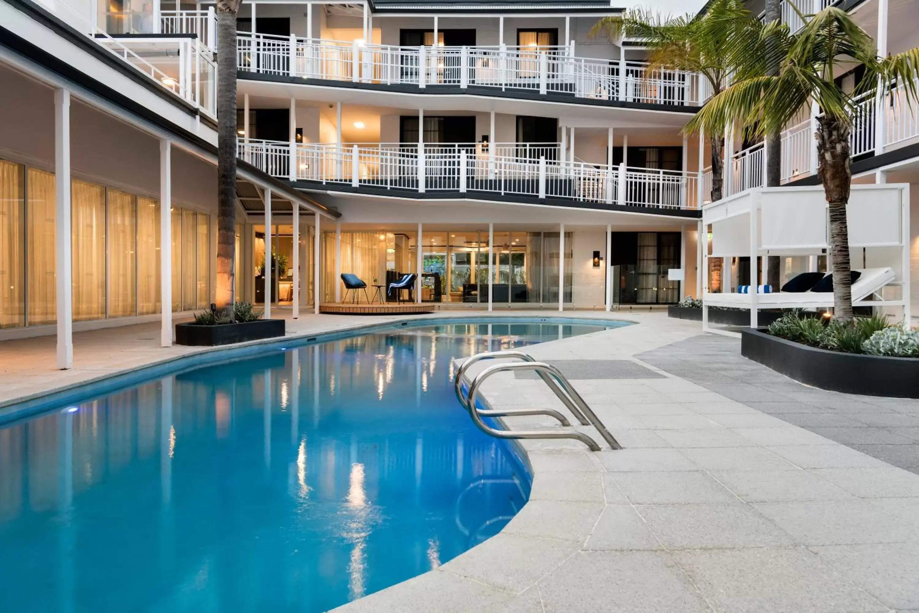 Swimming pool in Tradewinds Hotel and Suites Fremantle