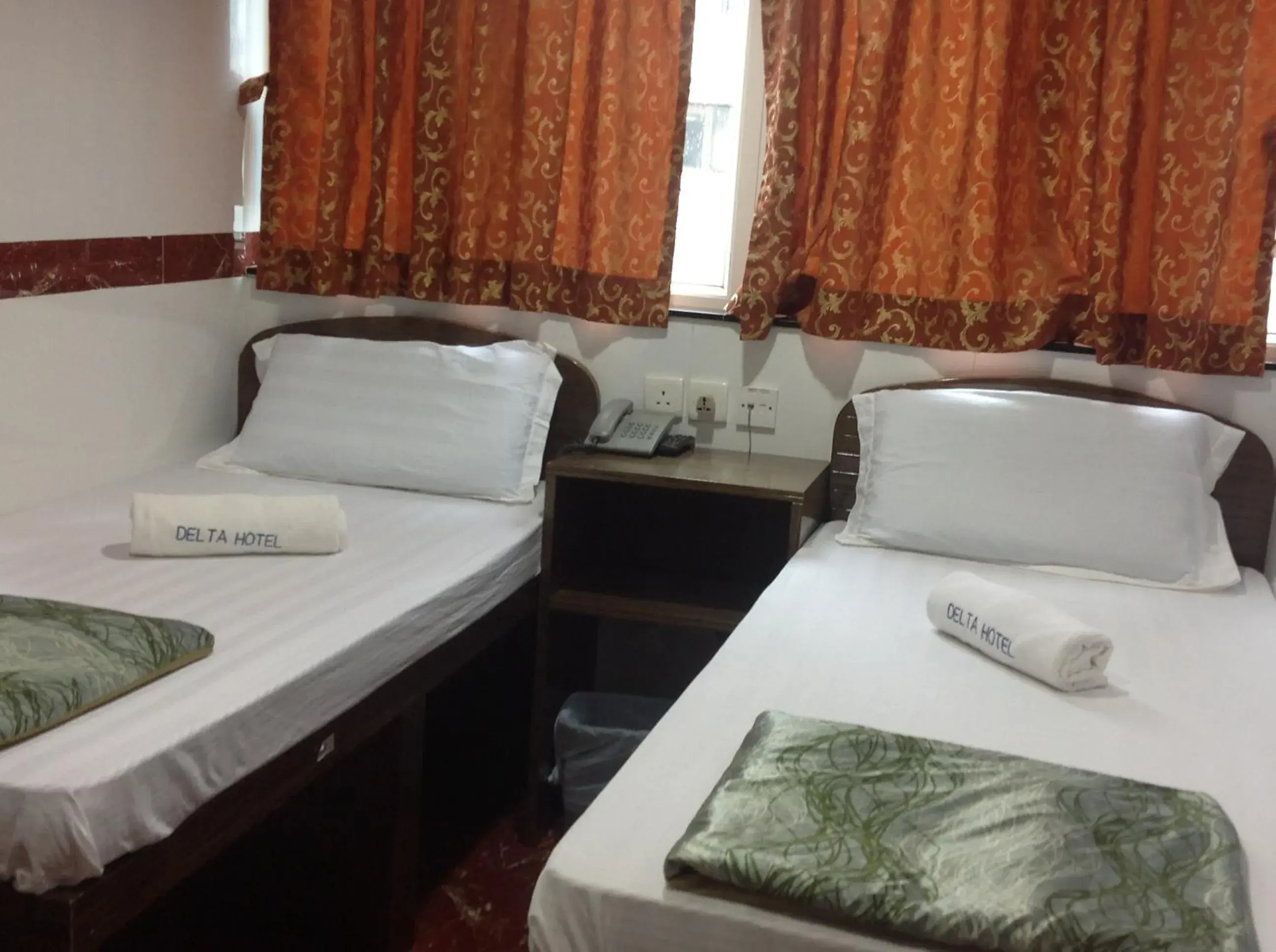 Bed, Room Photo in Woodstock Hostel