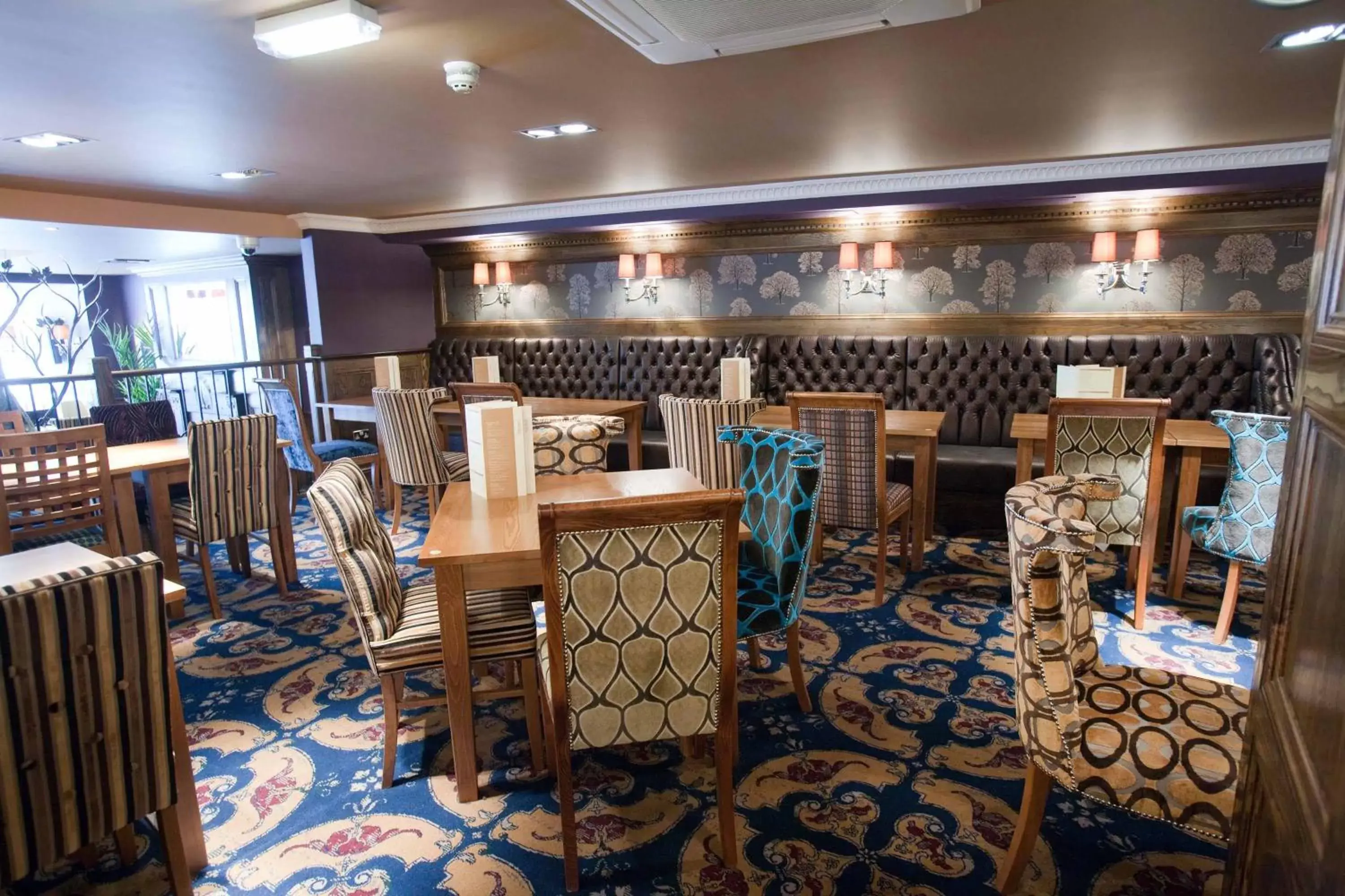 Restaurant/Places to Eat in The White Lady Wetherspoon