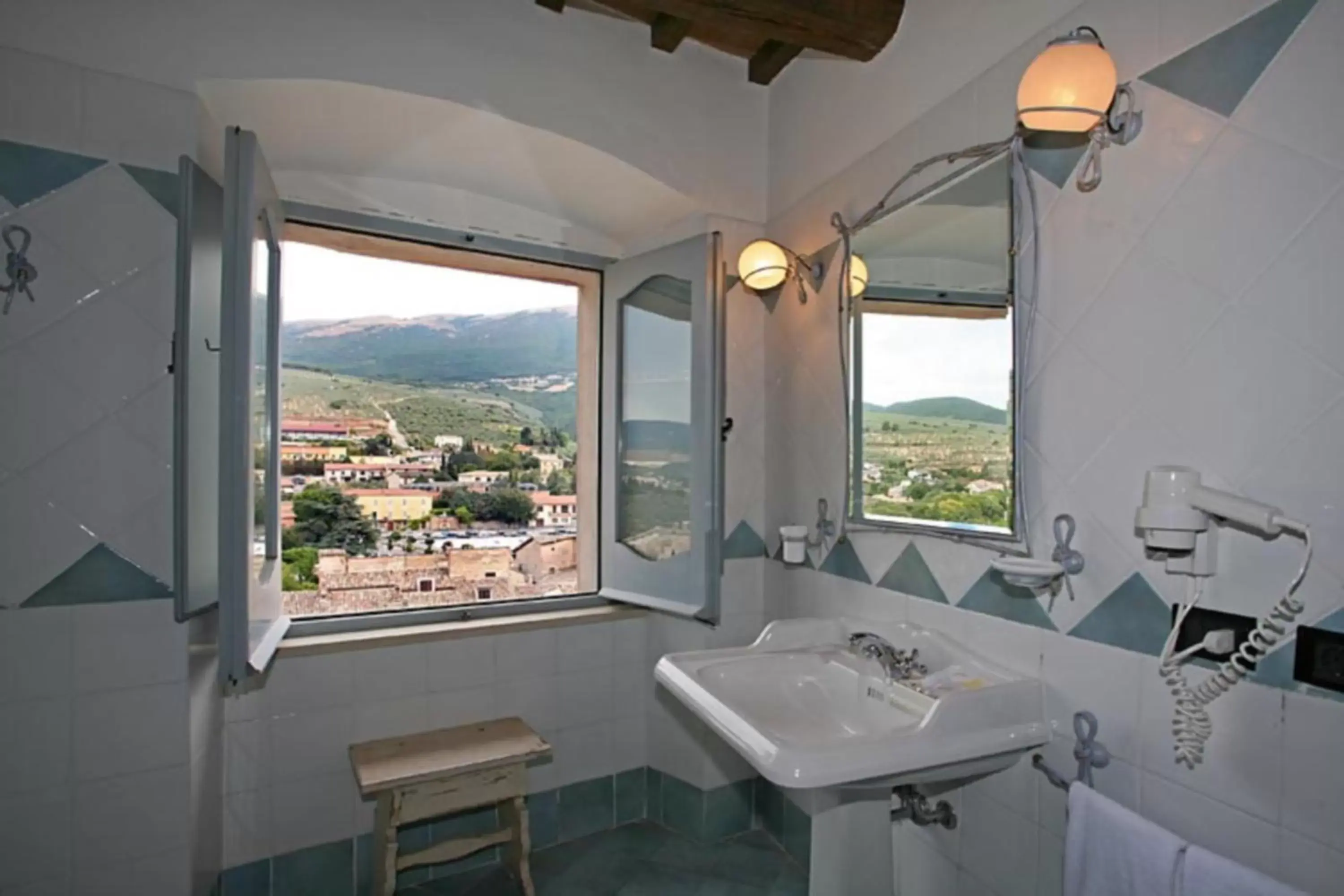 Bathroom, Mountain View in Antica Dimora alla Rocca