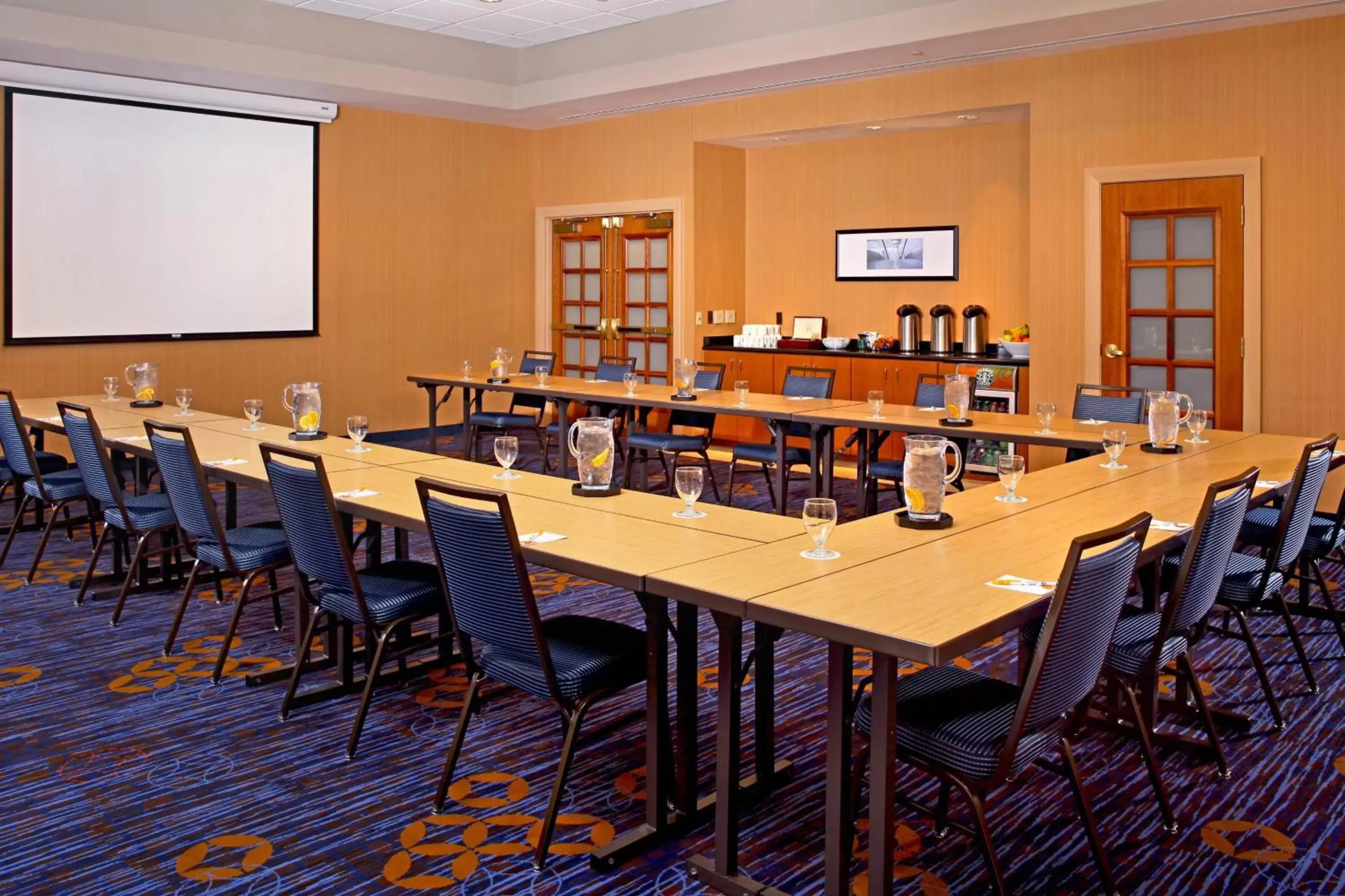 Meeting/conference room, Business Area/Conference Room in Courtyard by Marriott Baltimore Downtown/Inner Harbor