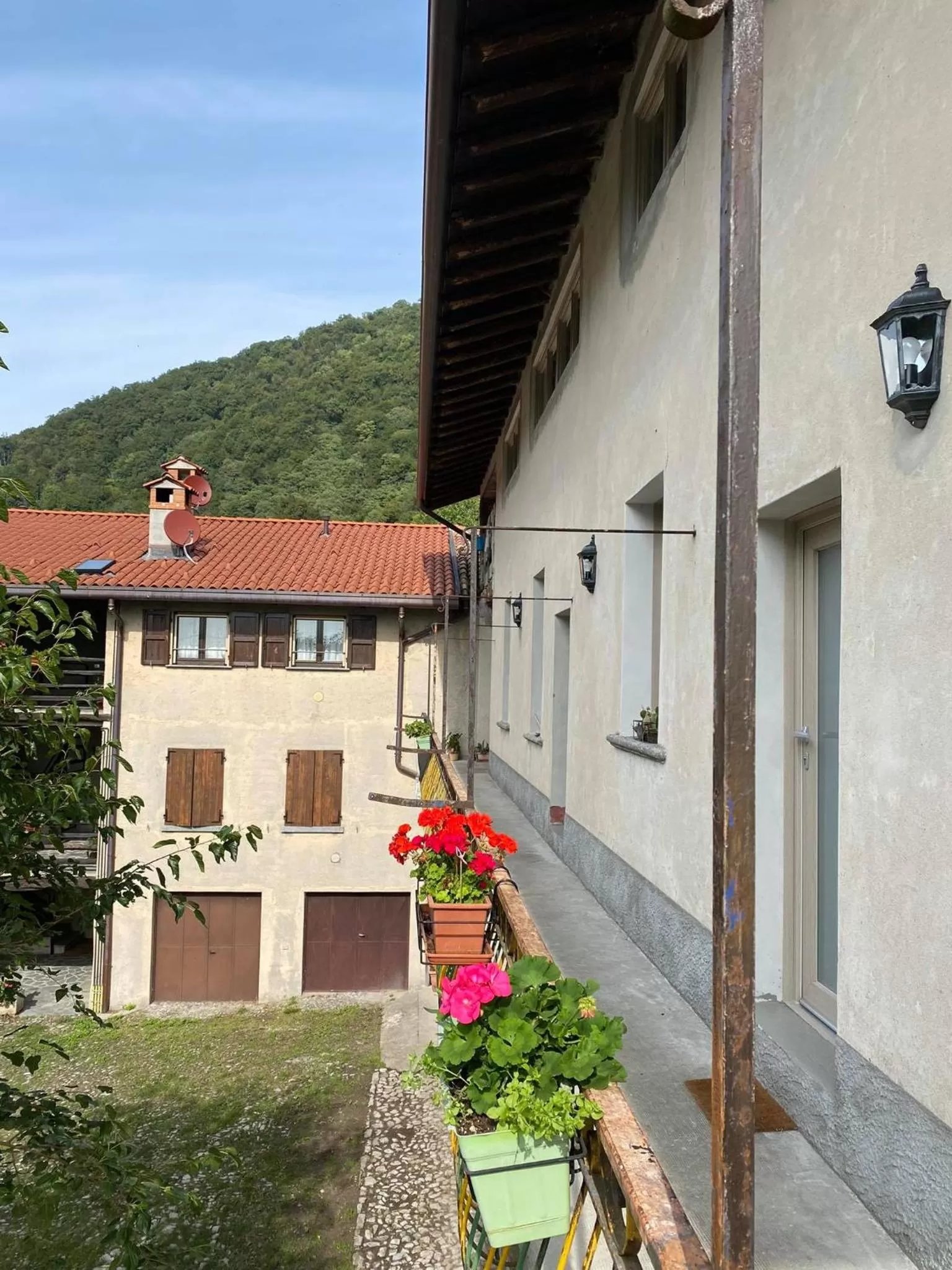Property building in B&B La Corte del Segrino