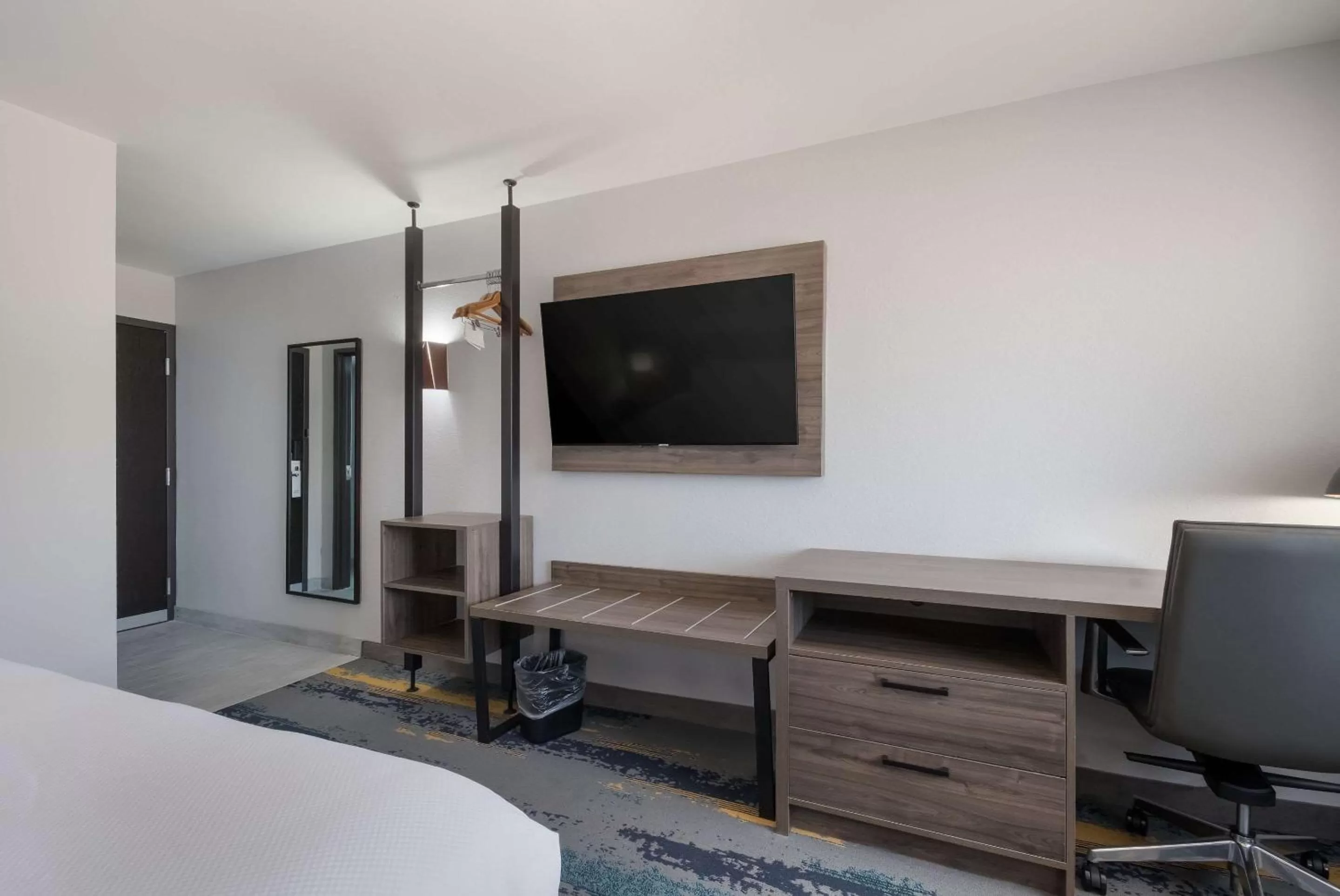 Bedroom, Bed in Clarion Pointe OKC Airport