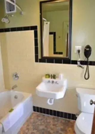 Bathroom in The Murray Hotel