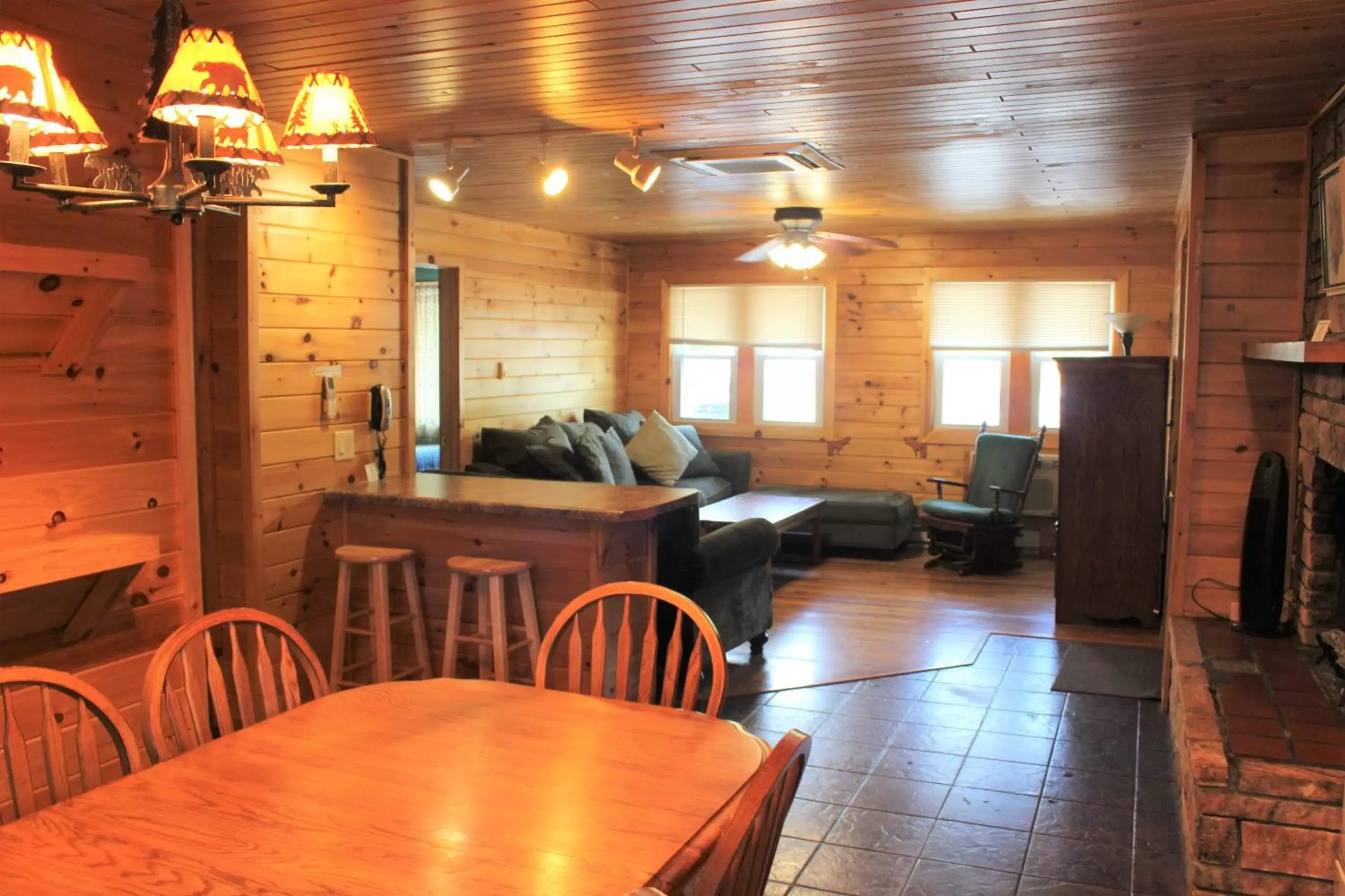 Living room, Restaurant/Places to Eat in Blue Lagoon Resort