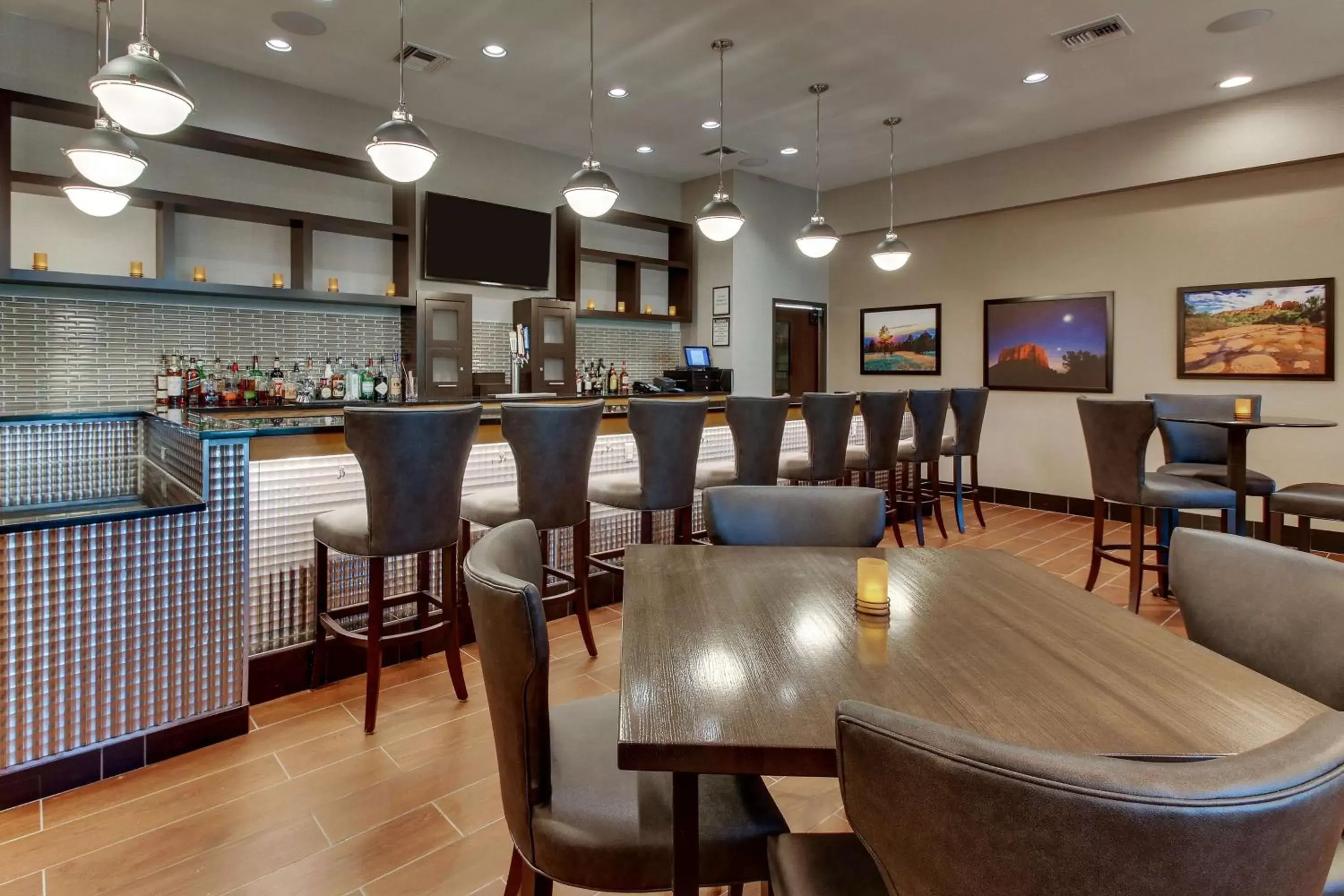 Lounge or bar, Restaurant/Places to Eat in Drury Inn & Suites Phoenix Happy Valley