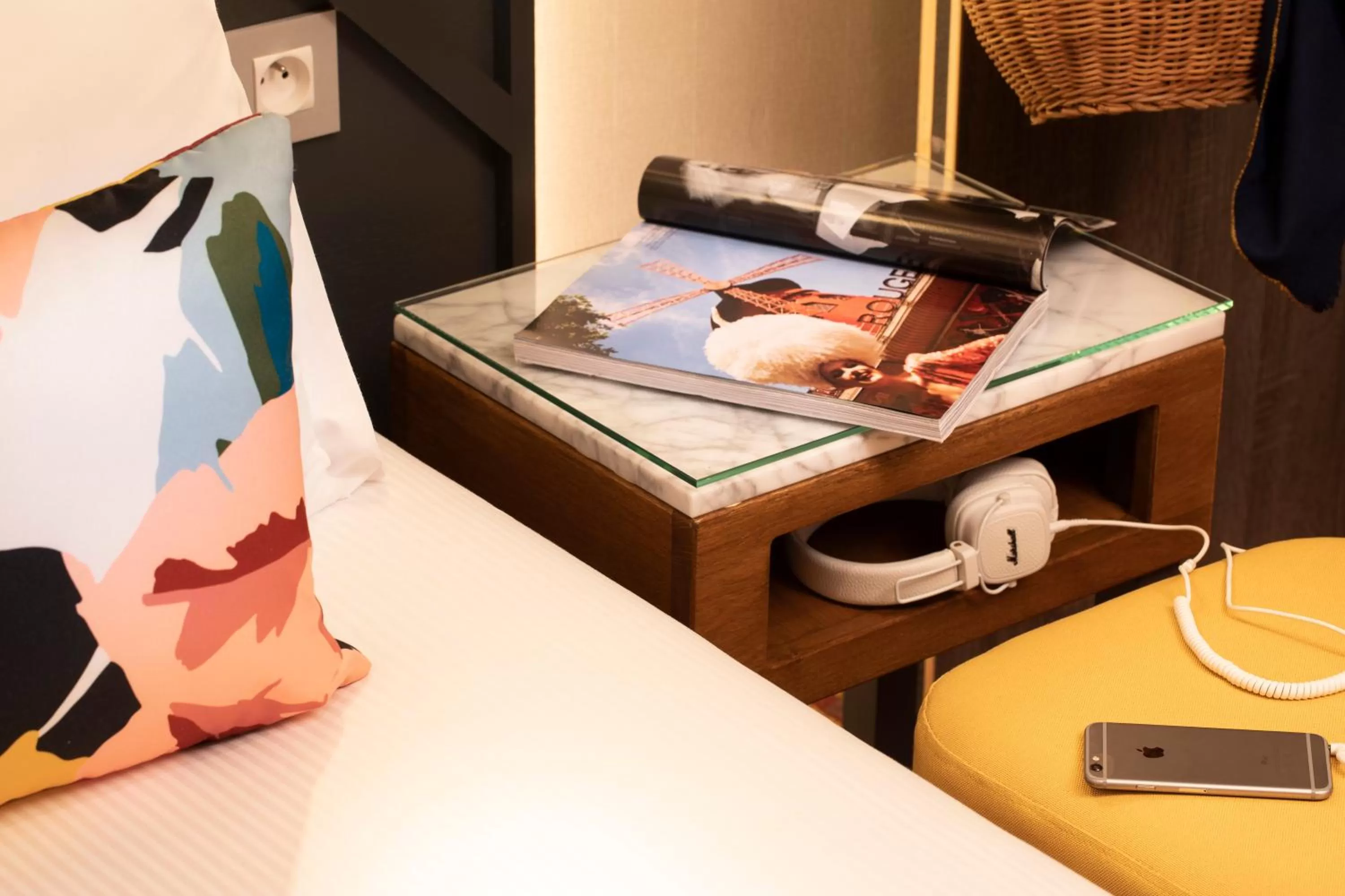 Bed in Hôtel des Arts Montmartre