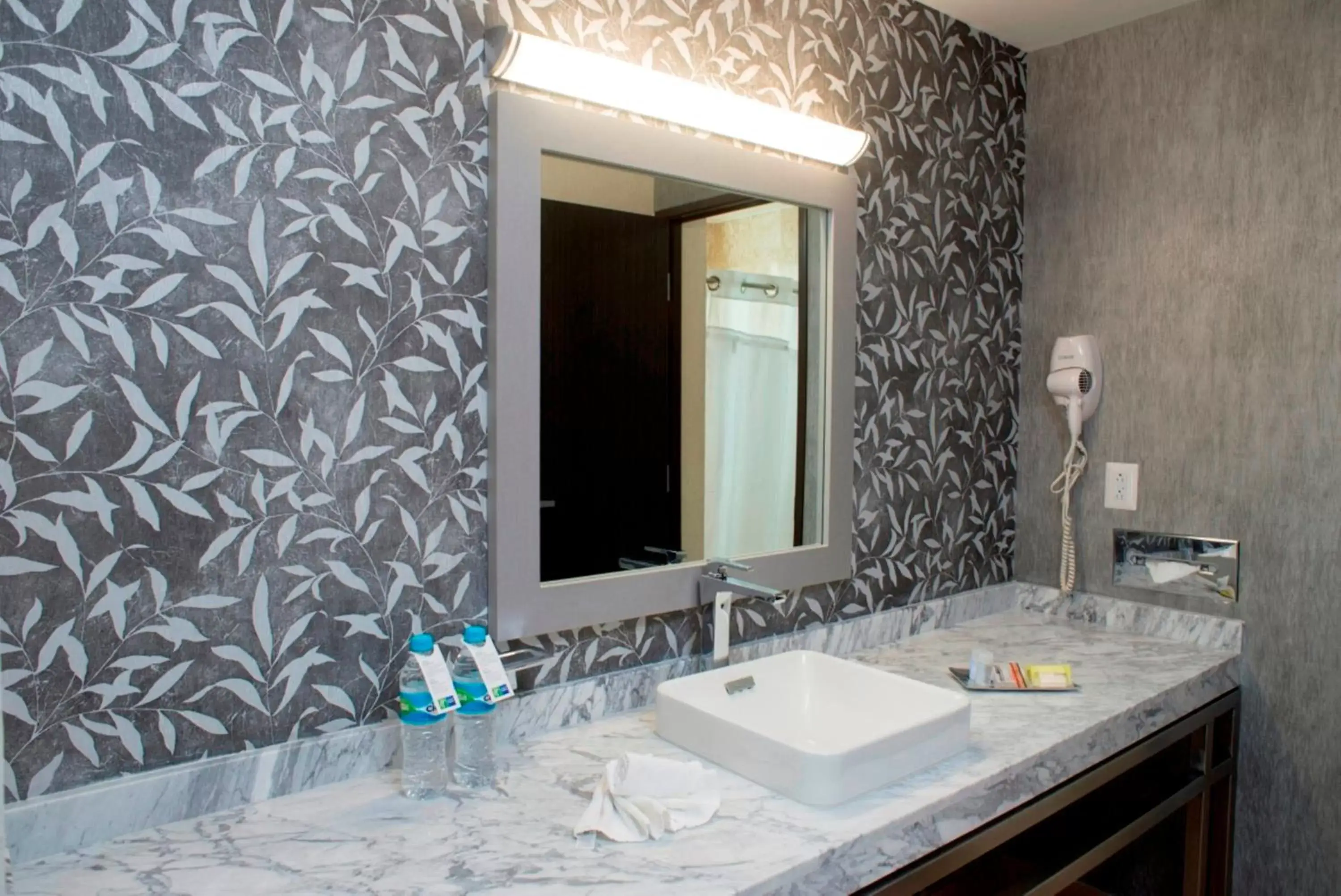 Bathroom in Holiday Inn Express & Suites Queretaro, an IHG Hotel