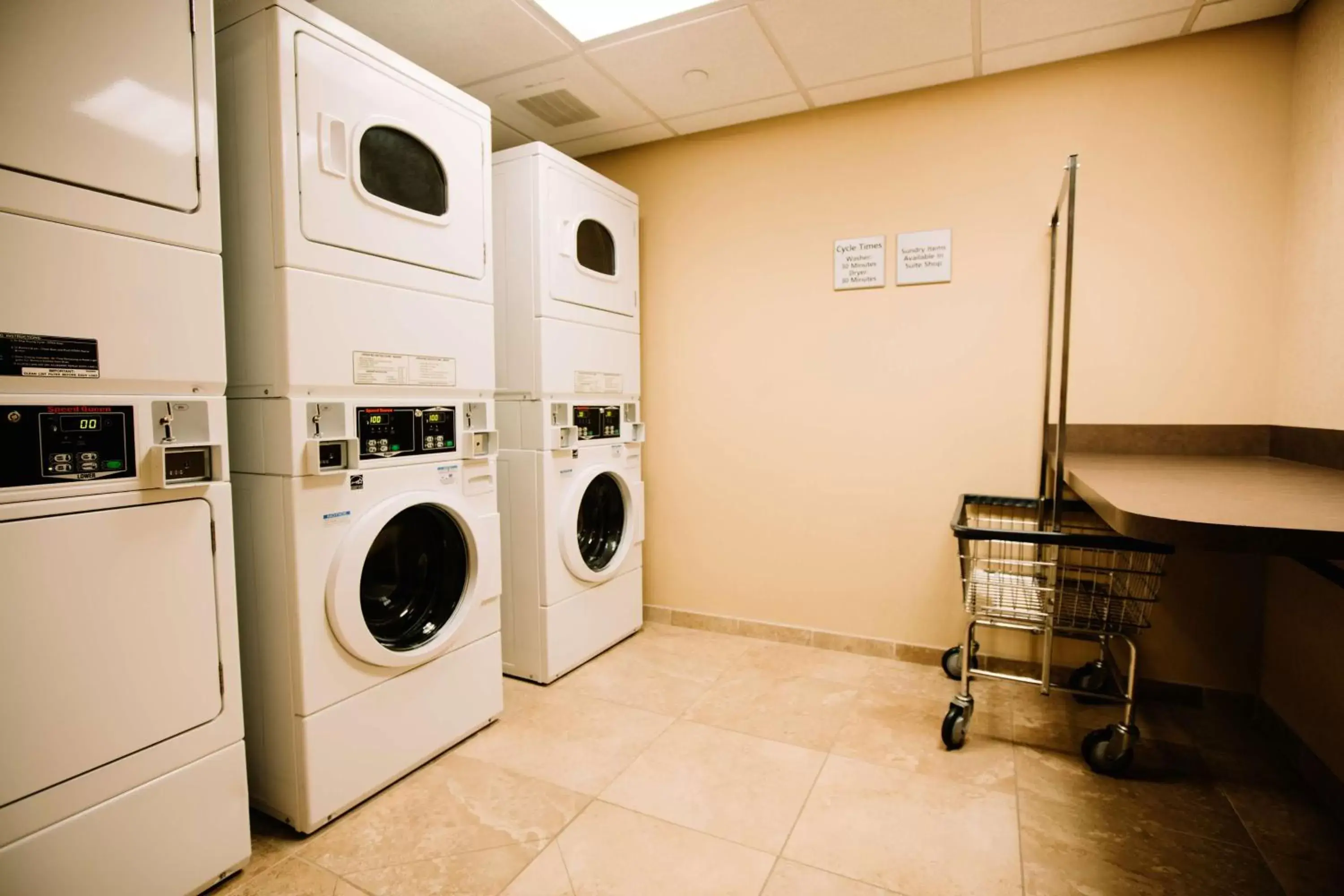 Property building in Hampton Inn & Suites Minot Property building in Hampton Inn & Suites Minot