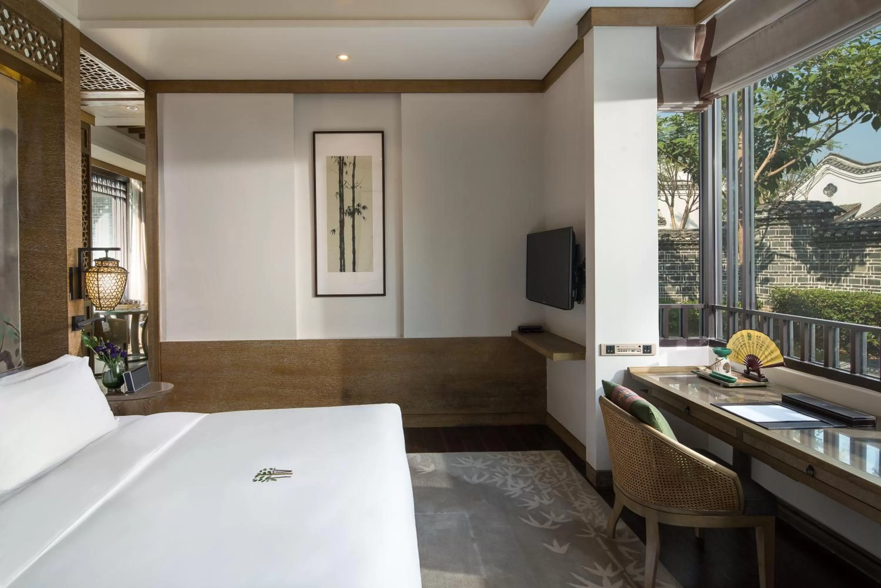 Bedroom, Bed in Banyan Tree Yangshuo