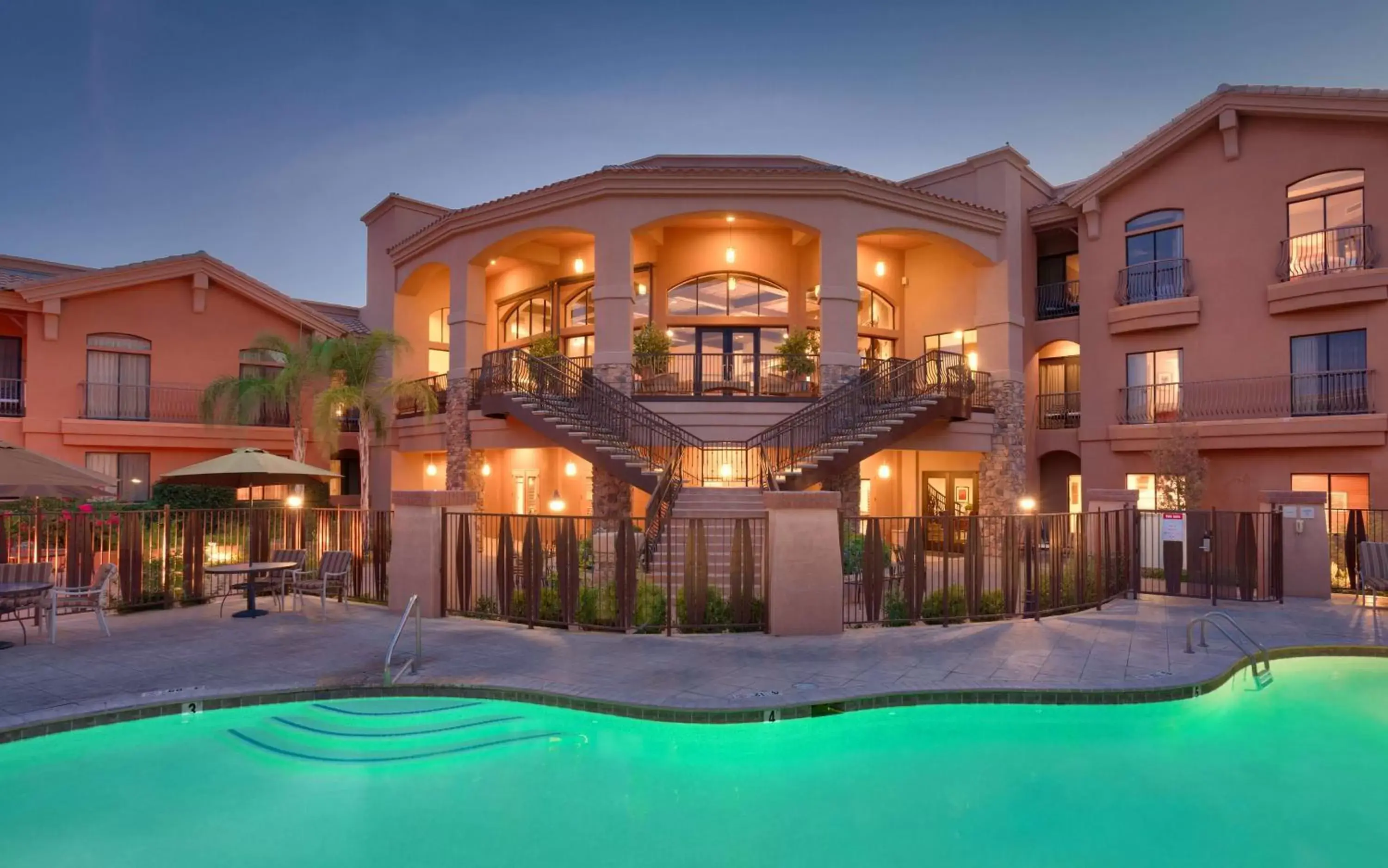 Property Building in Embassy Suites Tucson - Paloma Village