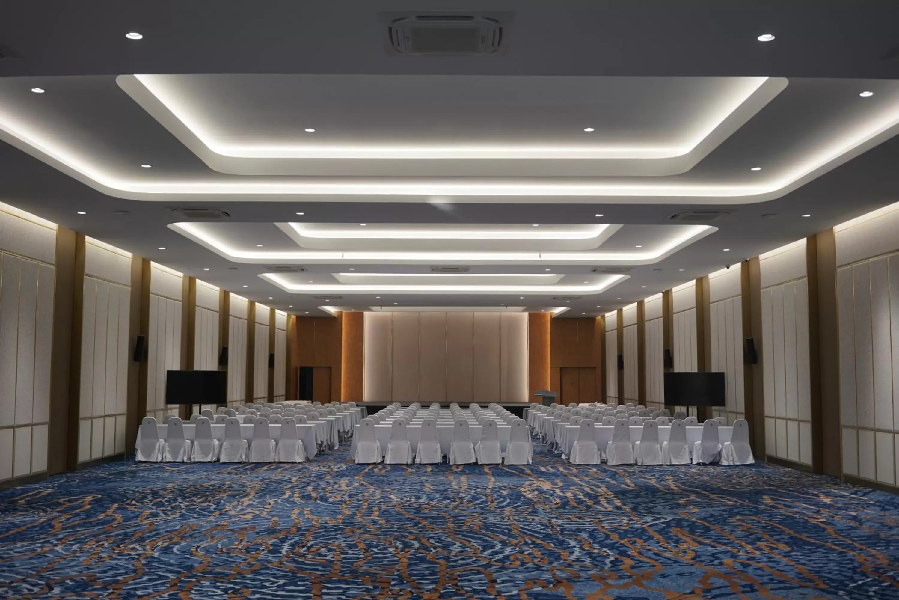 Meeting/conference room, Banquet Facilities in Mittapan Hotel