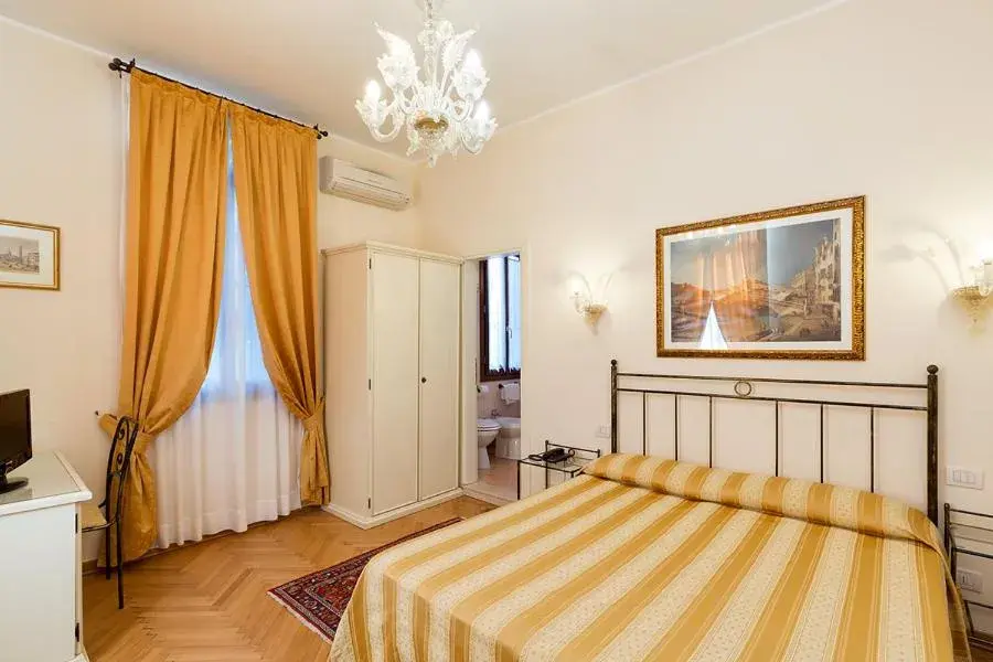 Superior Double Room in Villa Casanova