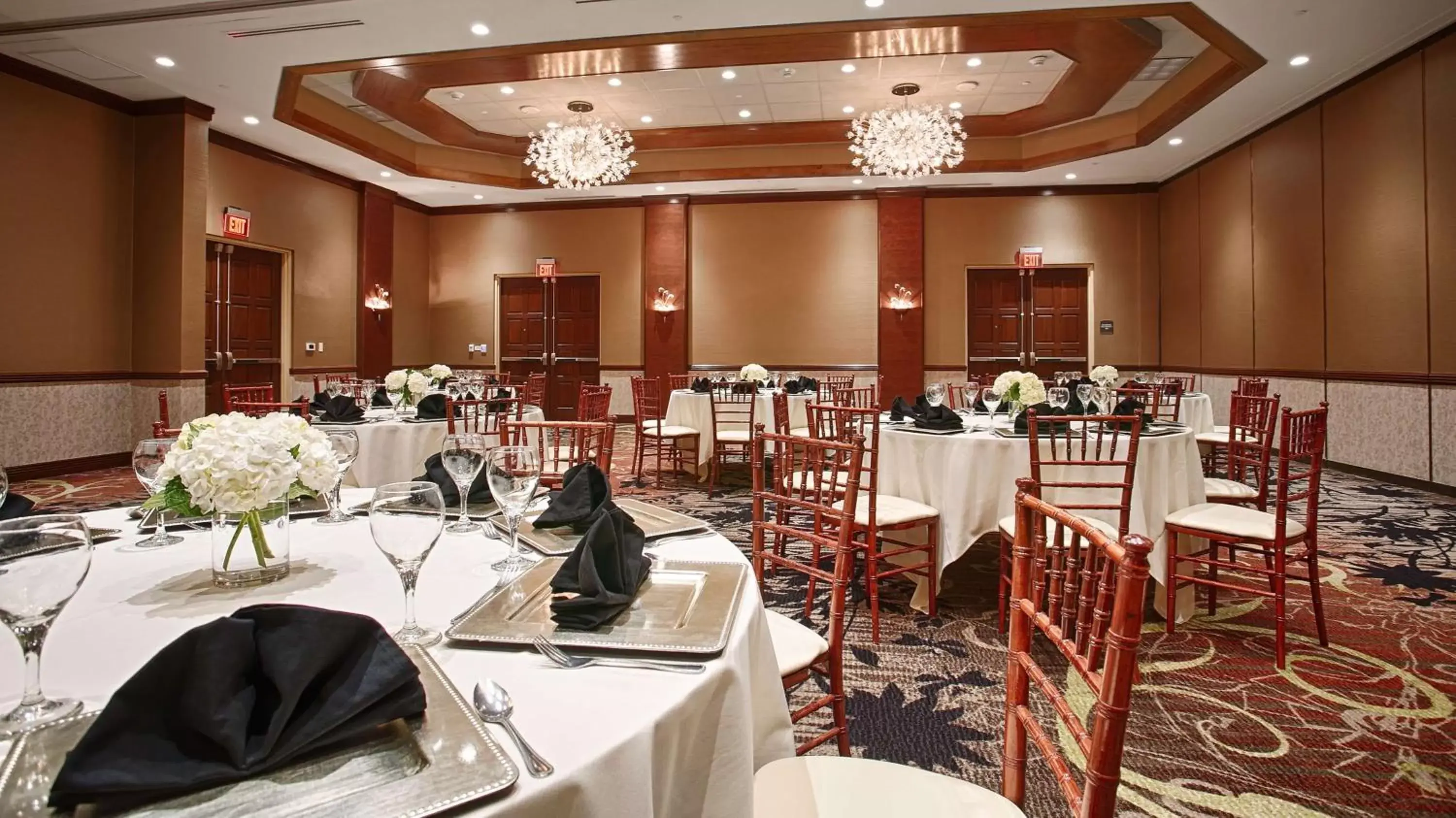 On site, Restaurant/Places to Eat in Best Western Premier Waterfront Hotel & Convention Center