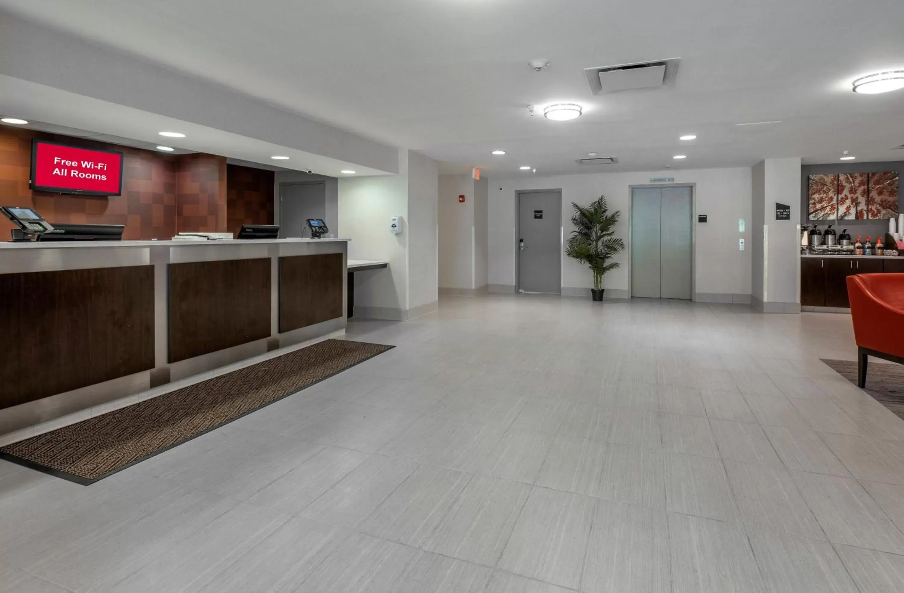 Lobby or reception, Lobby/Reception in Red Roof Inn PLUS Boston - Mansfield - Foxboro
