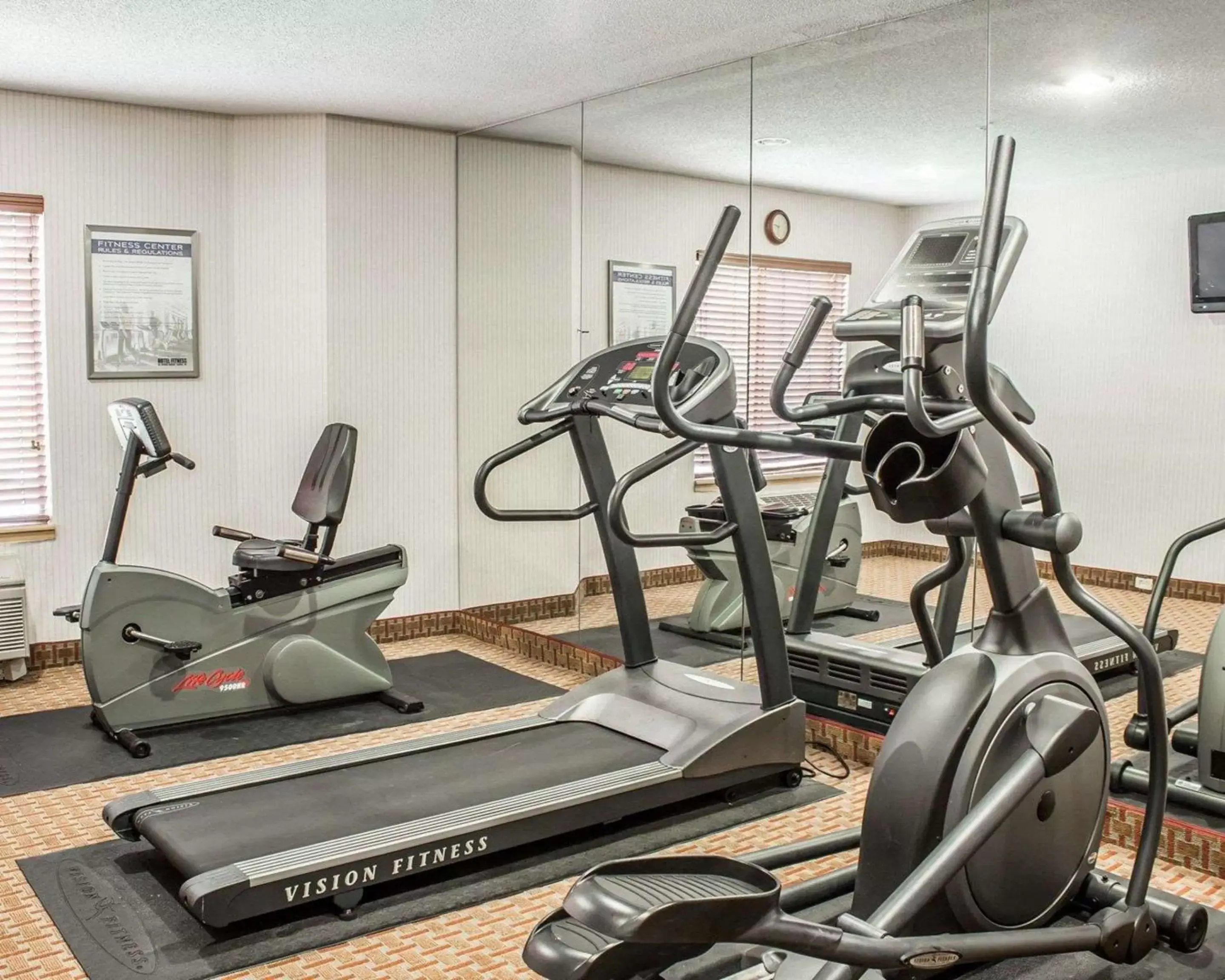 Fitness centre/facilities, Fitness Center/Facilities in Quality Inn & Suites Raleigh North Raleigh