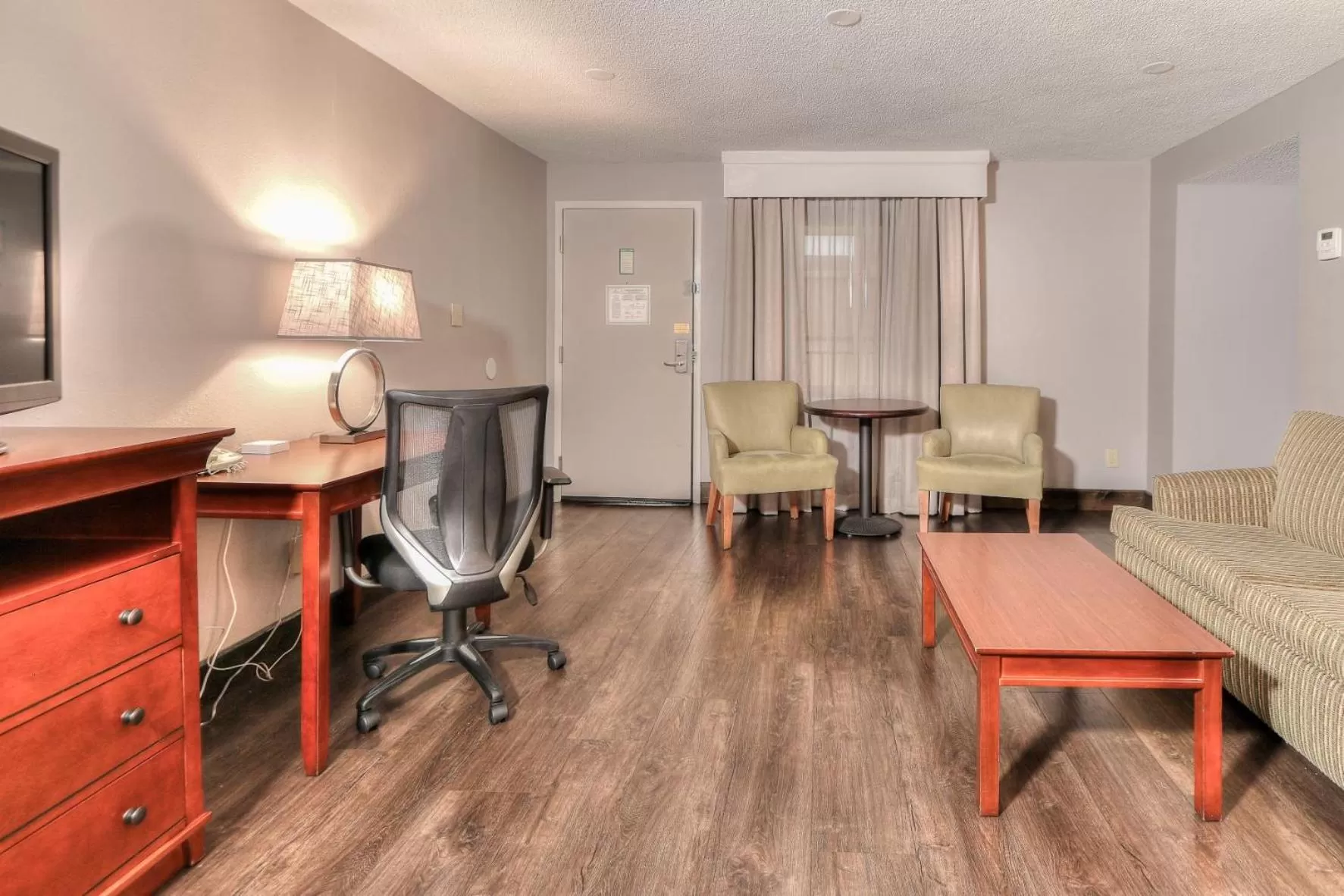 Seating area in The Ramsey Hotel and Convention Center