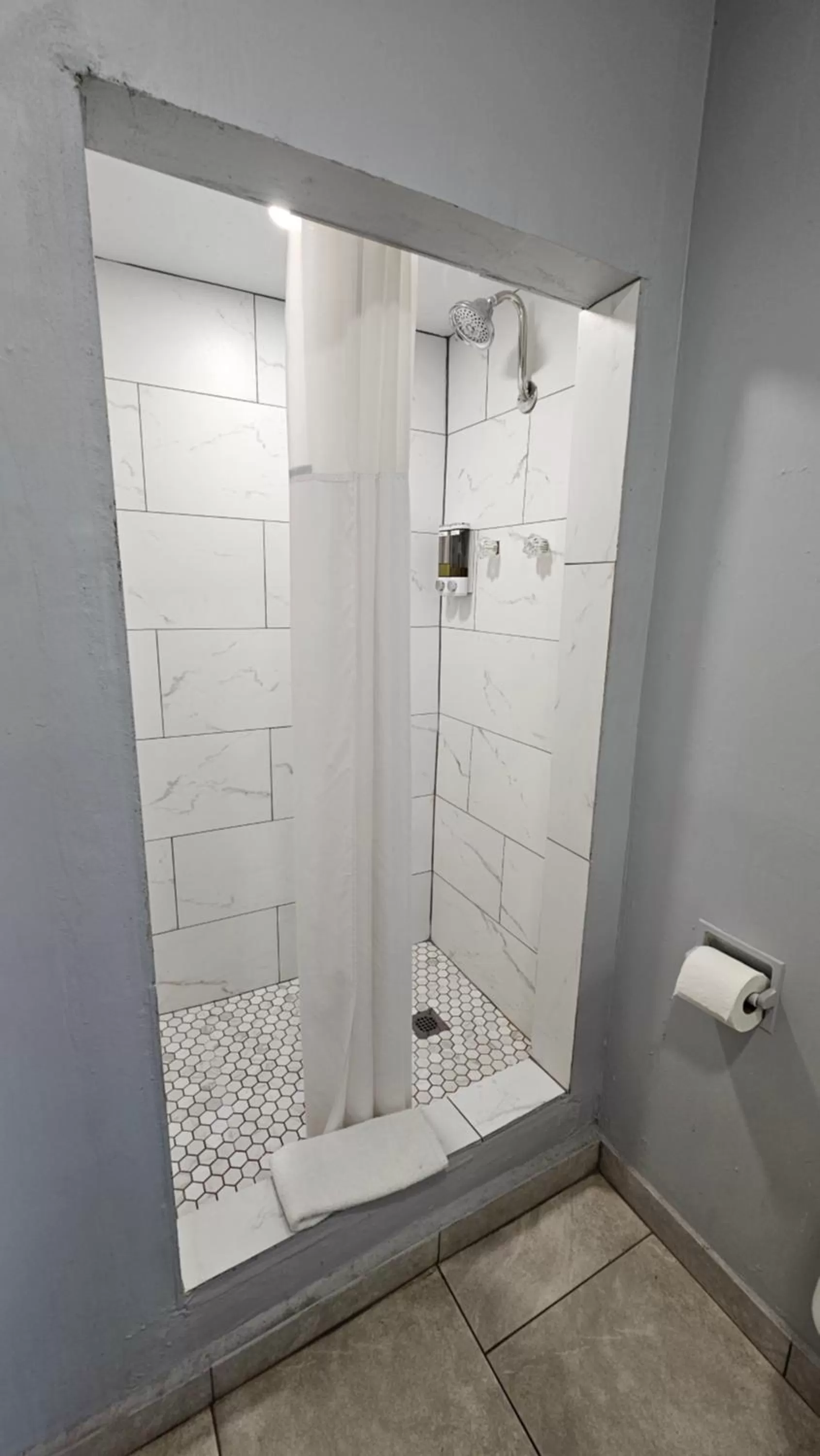 Shower in Travelers Inn