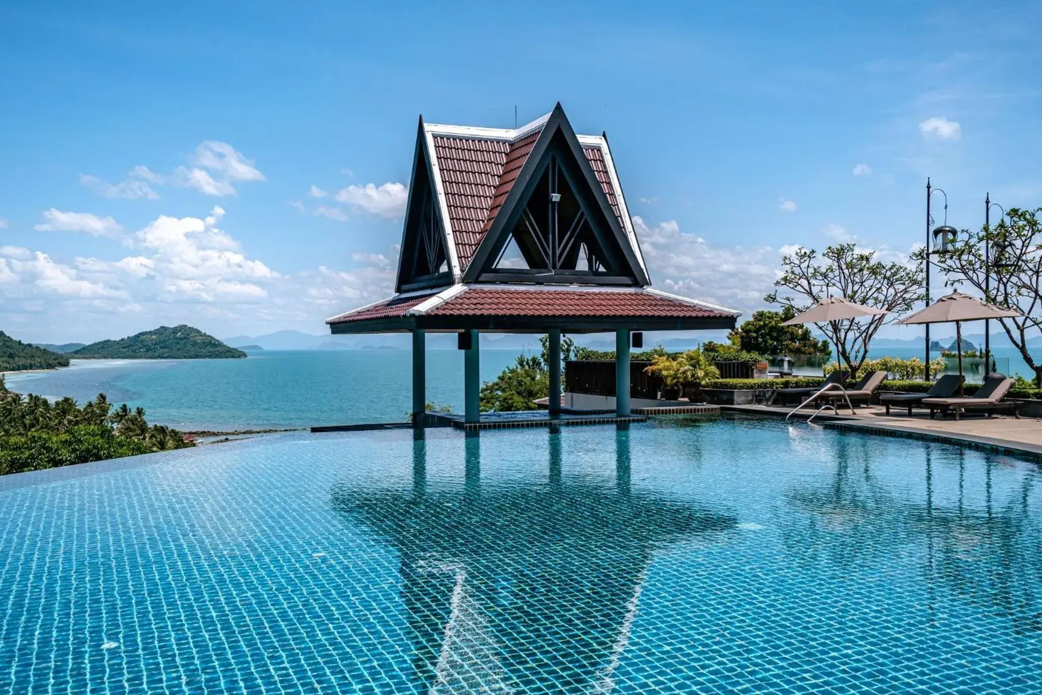 Swimming Pool in InterContinental Koh Samui Resort, an IHG Hotel