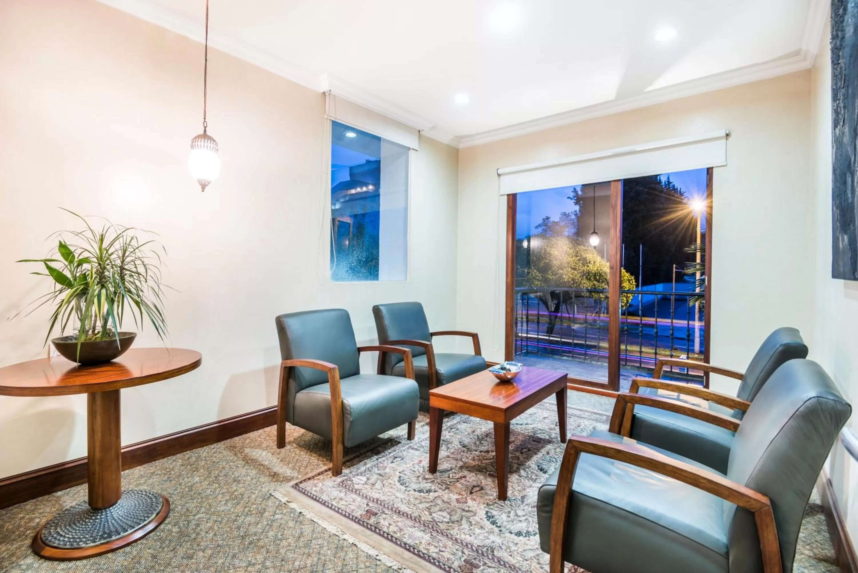 Meeting/conference room in Holiday Inn Express Quito by IHG