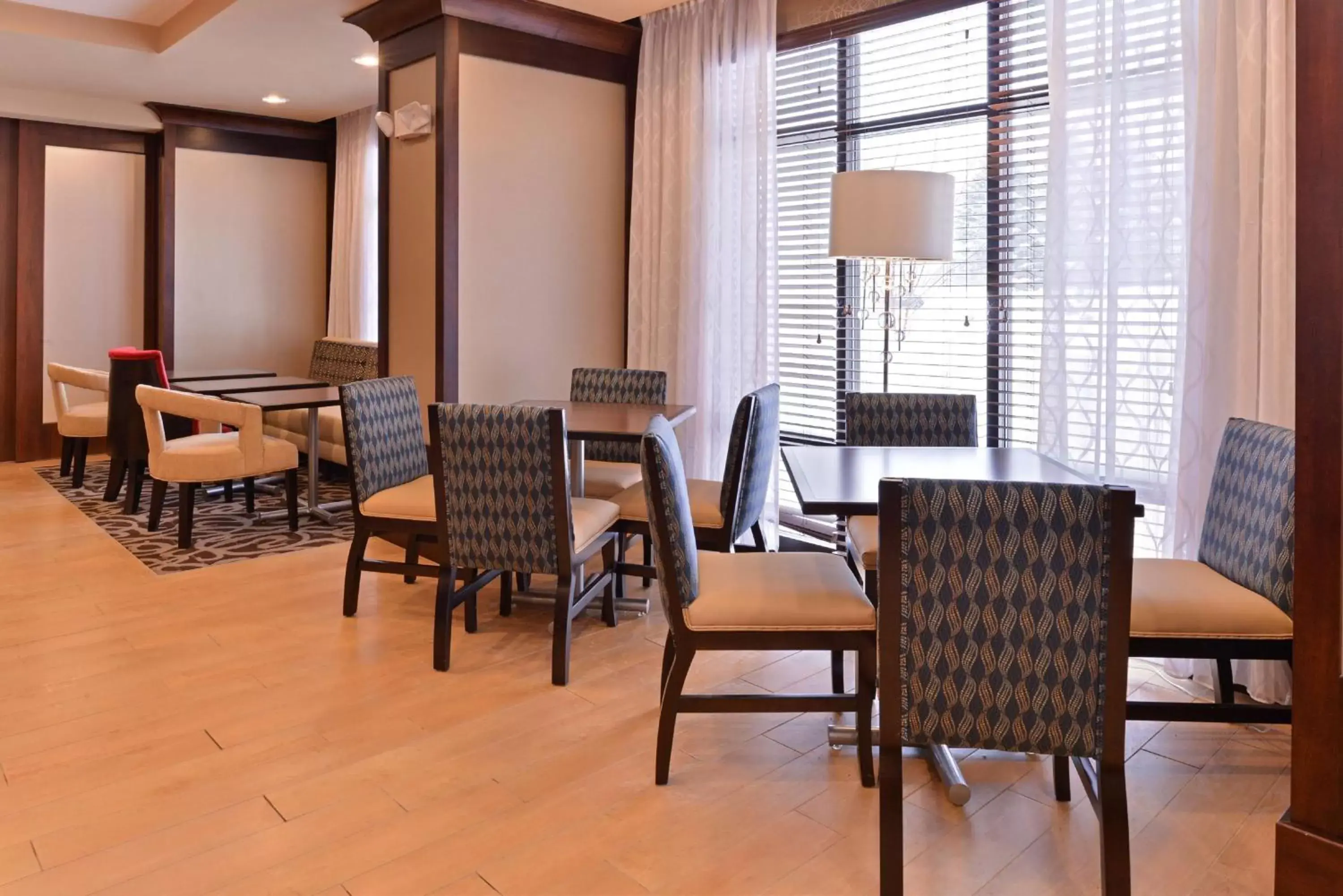 Lobby or reception, Dining Area in Hampton Inn Rome