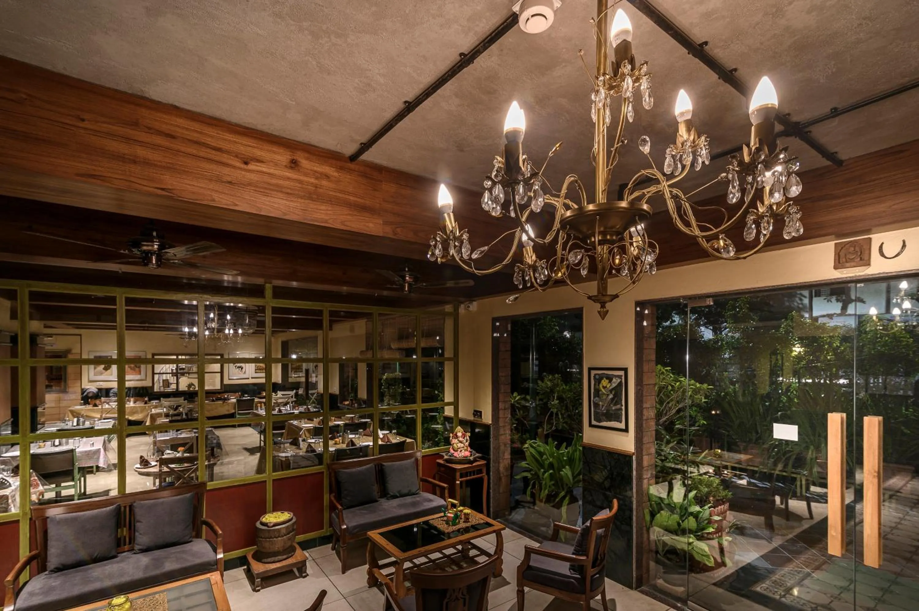 Restaurant/places to eat in Budget Inn Bellevue