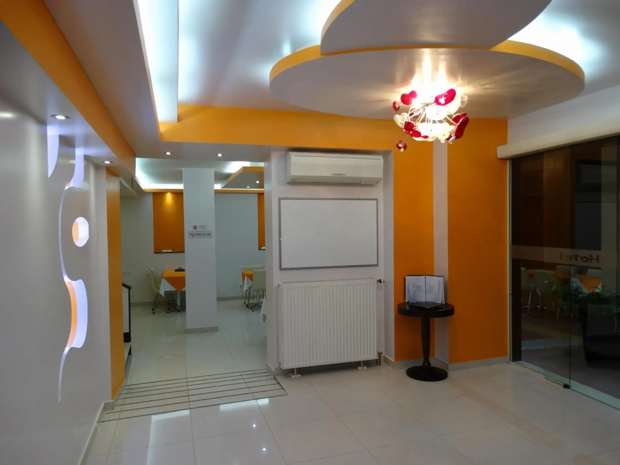 Lobby or reception in Faros I