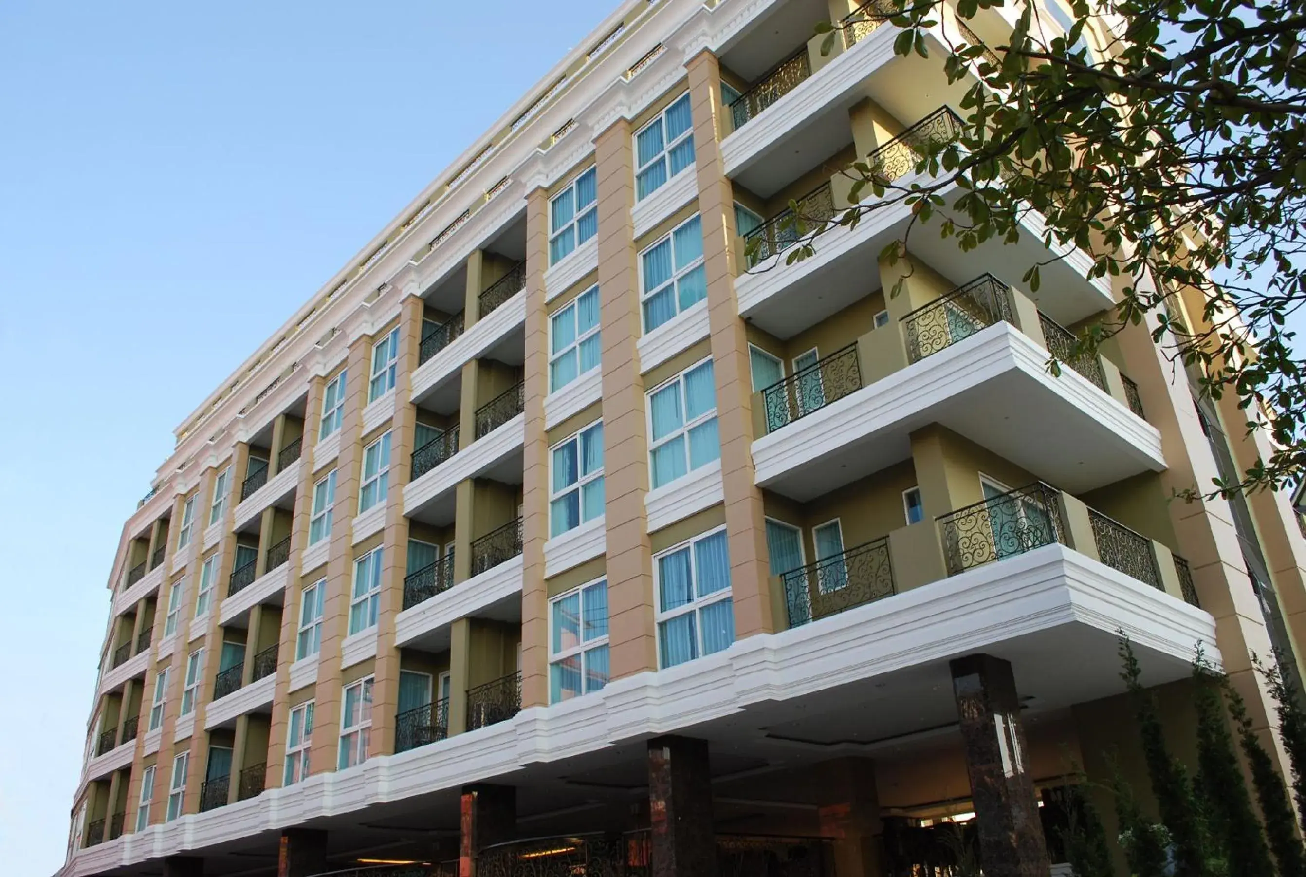 Facade/entrance in LK Royal Wing Facade/entrance in LK Royal Wing