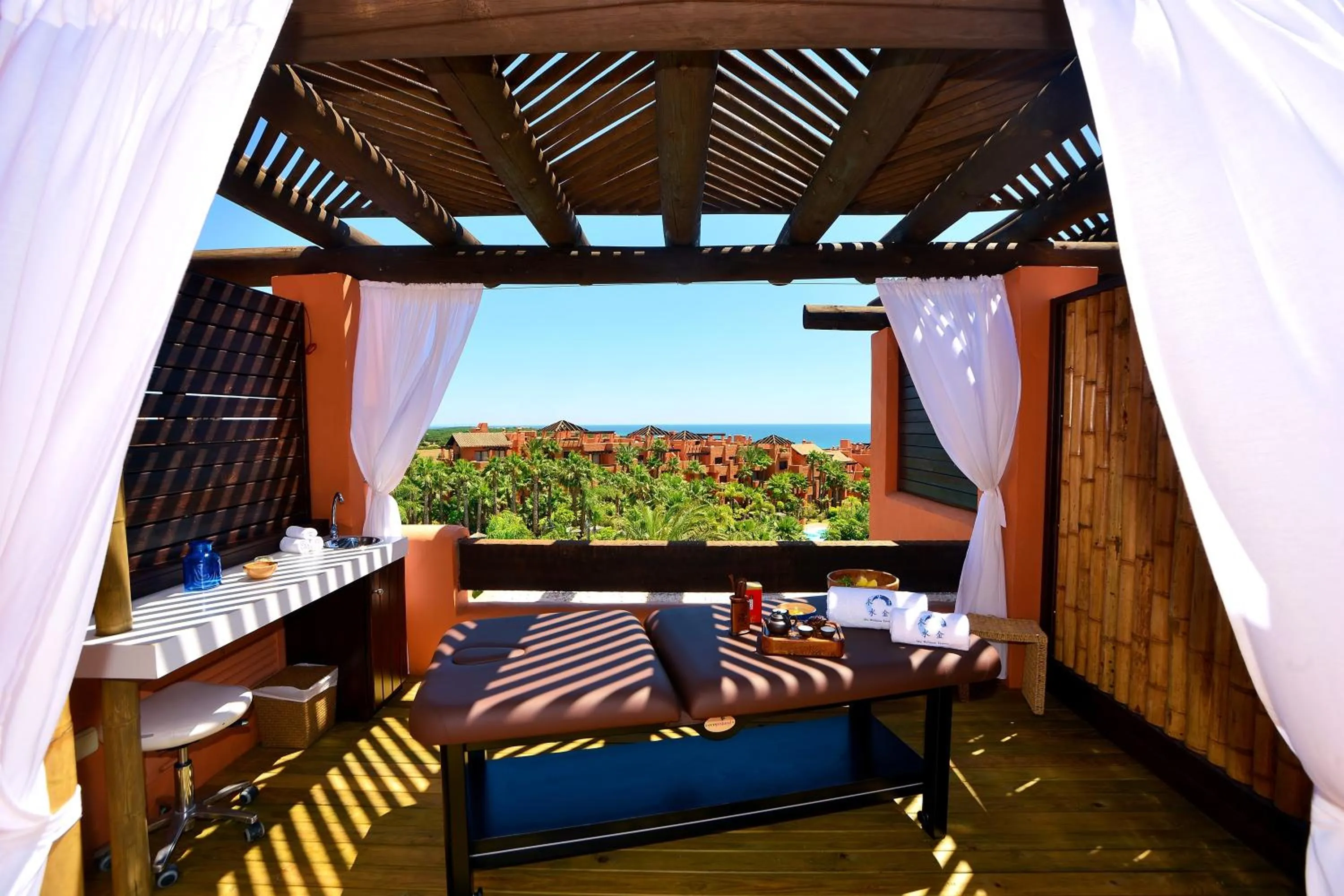 Massage in Aparthotel Novo Resort