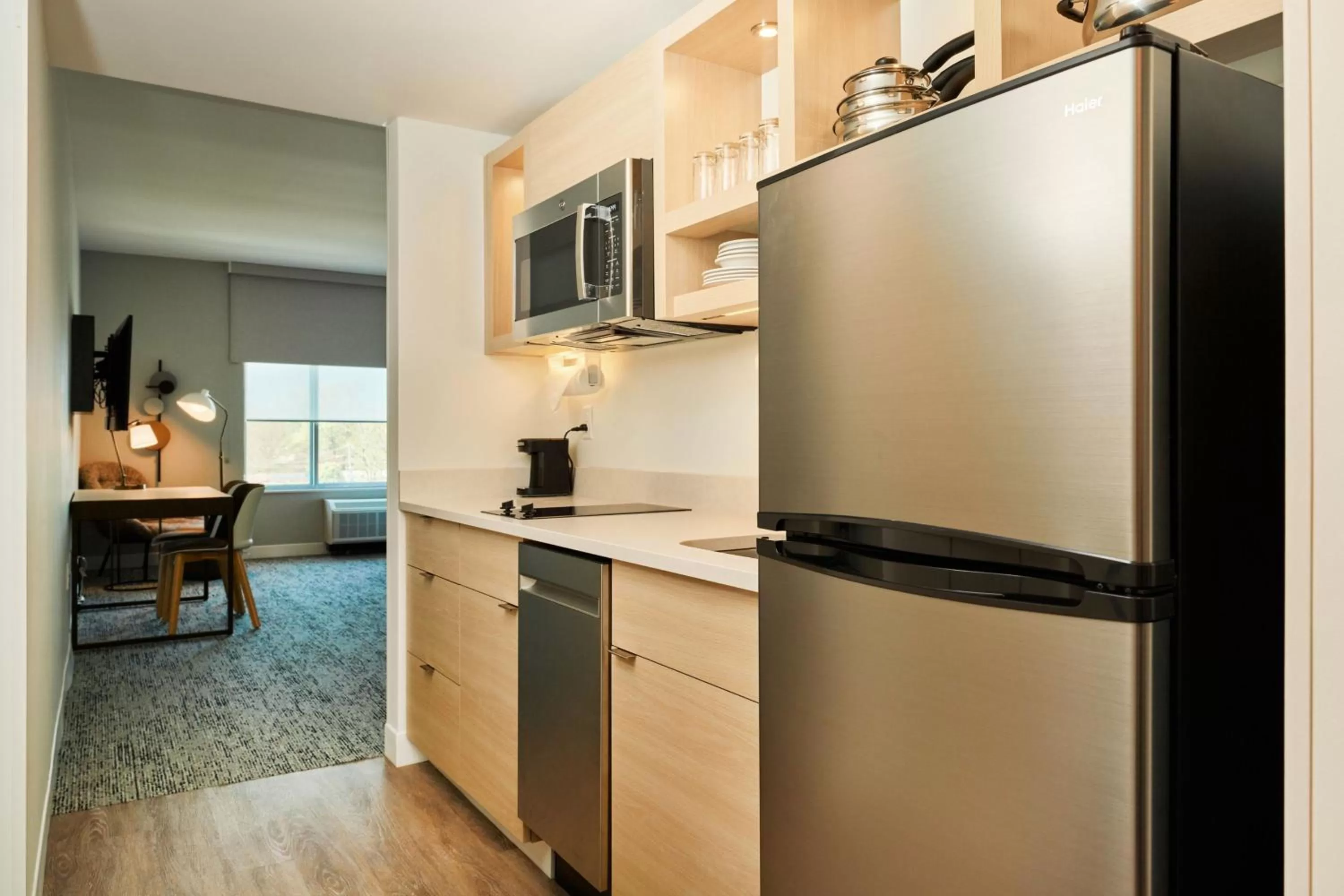 Kitchen or kitchenette in TownePlace Suites by Marriott Hixson