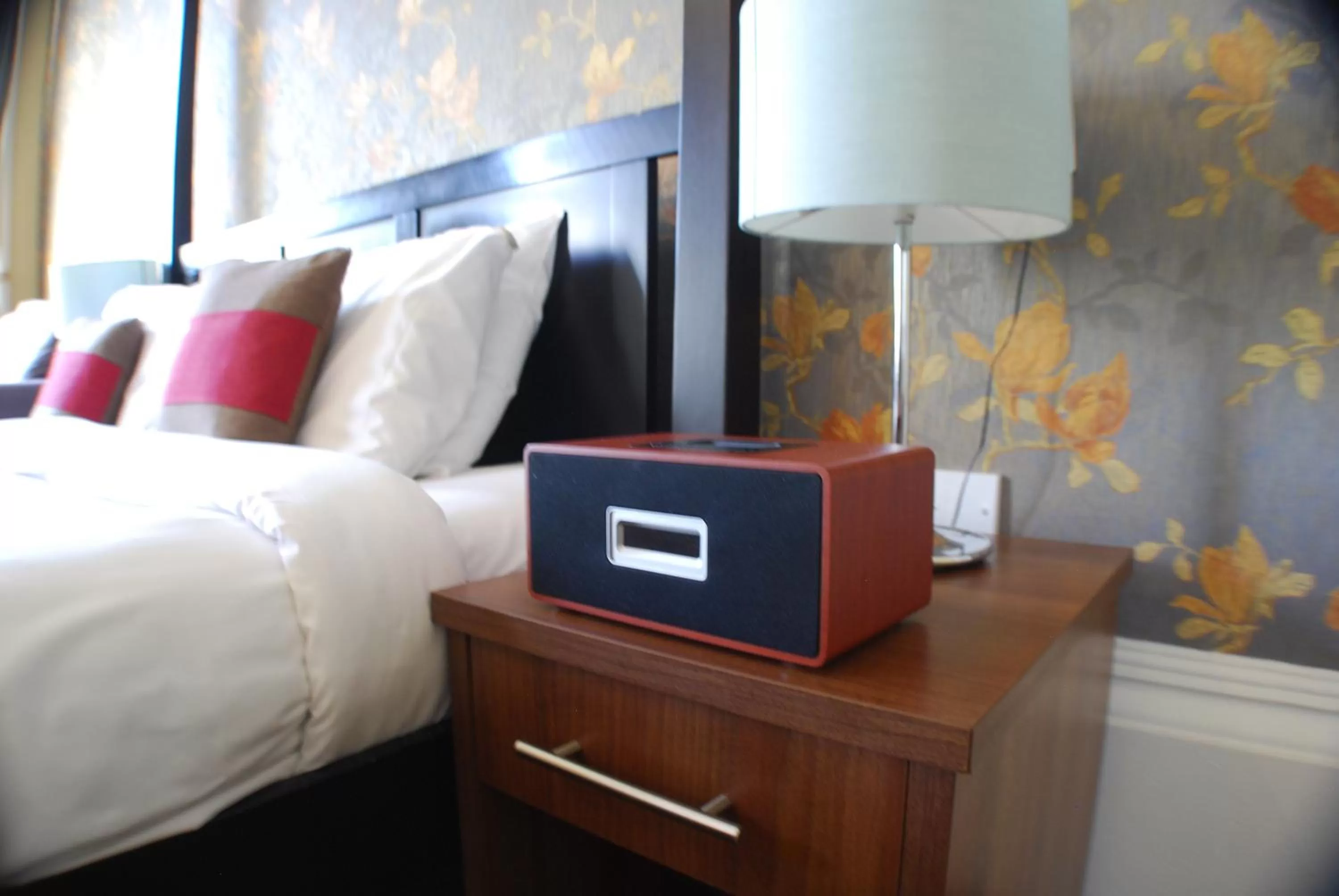 Photo of the whole room, Bed in The Salisbury Hotel