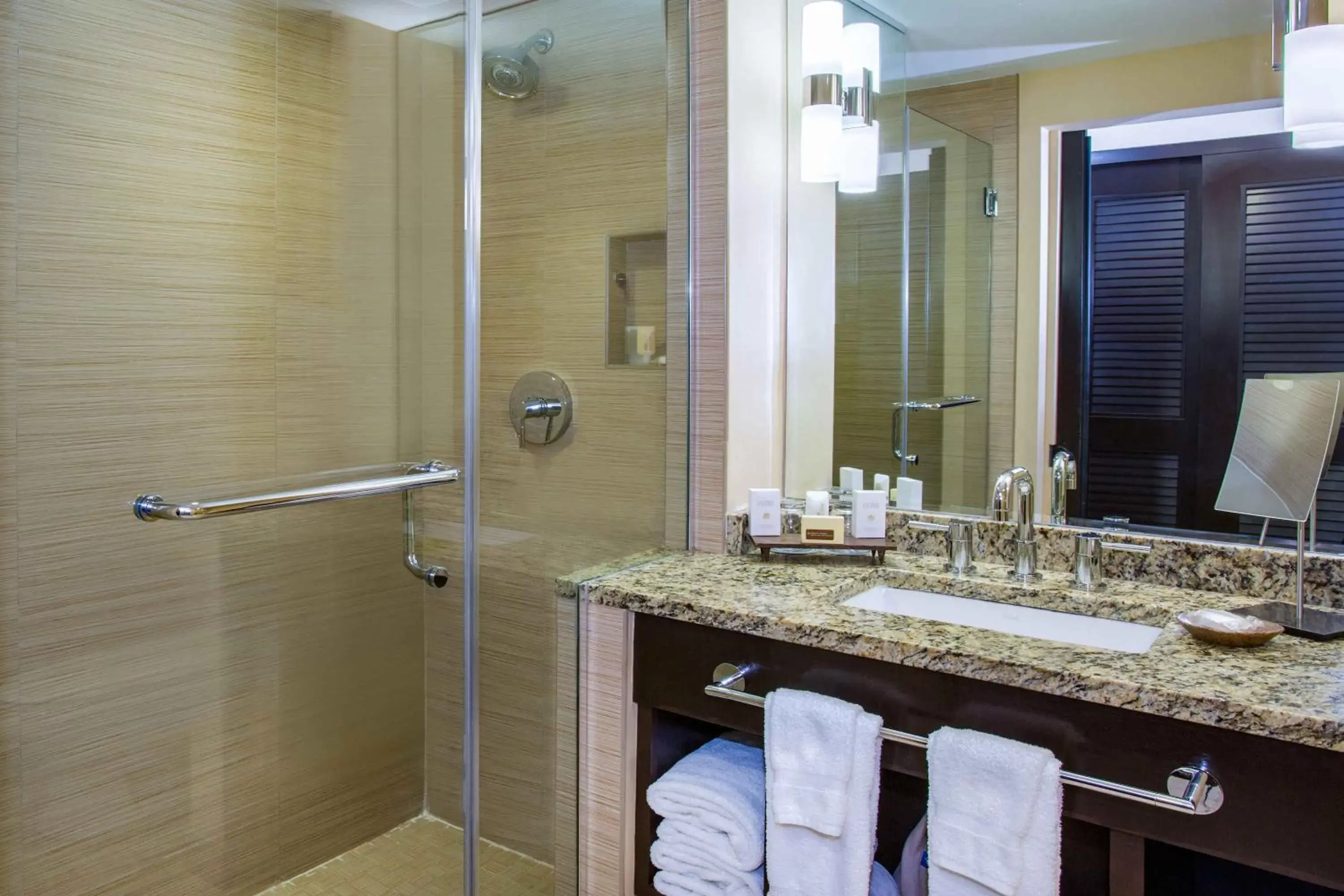 Bathroom in Wyndham Deerfield Beach Resort