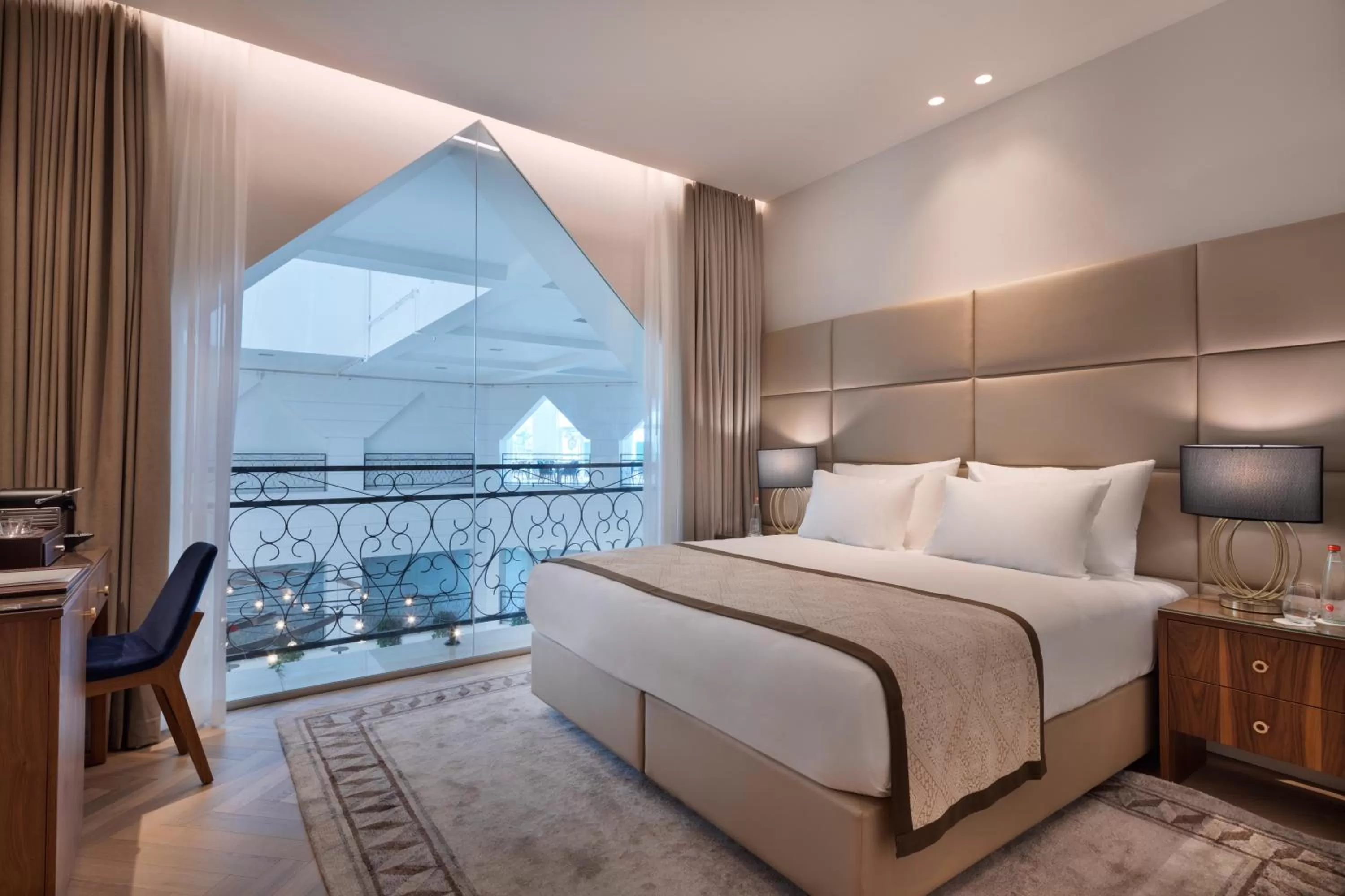 Photo of the whole room, Bed in Herbert Samuel Opera Tel Aviv