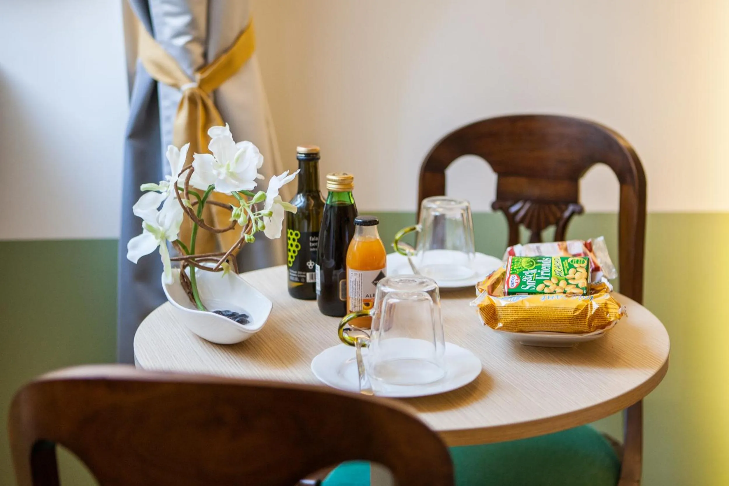 Seating area in Grand Master Suites
