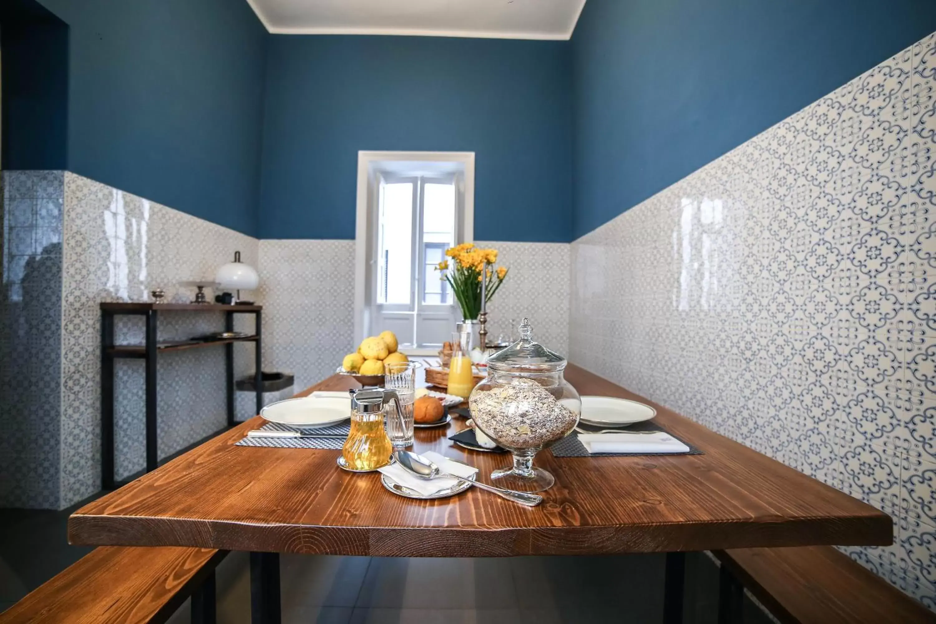 Communal lounge/ TV room, Dining Area in Family Affair Palermo