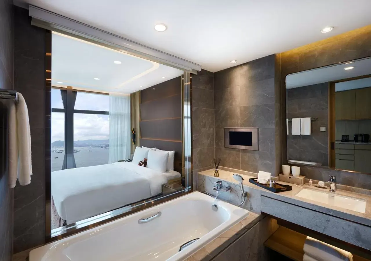 Shower, Bathroom in One-Eight-One Hotel & Serviced Residences