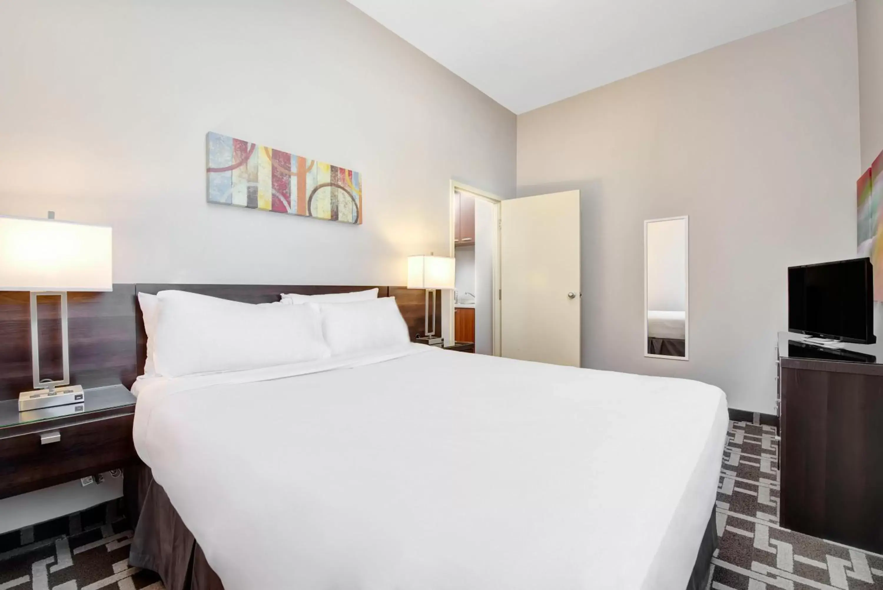 Bedroom, Bed in The Willowdale Hotel Toronto North York